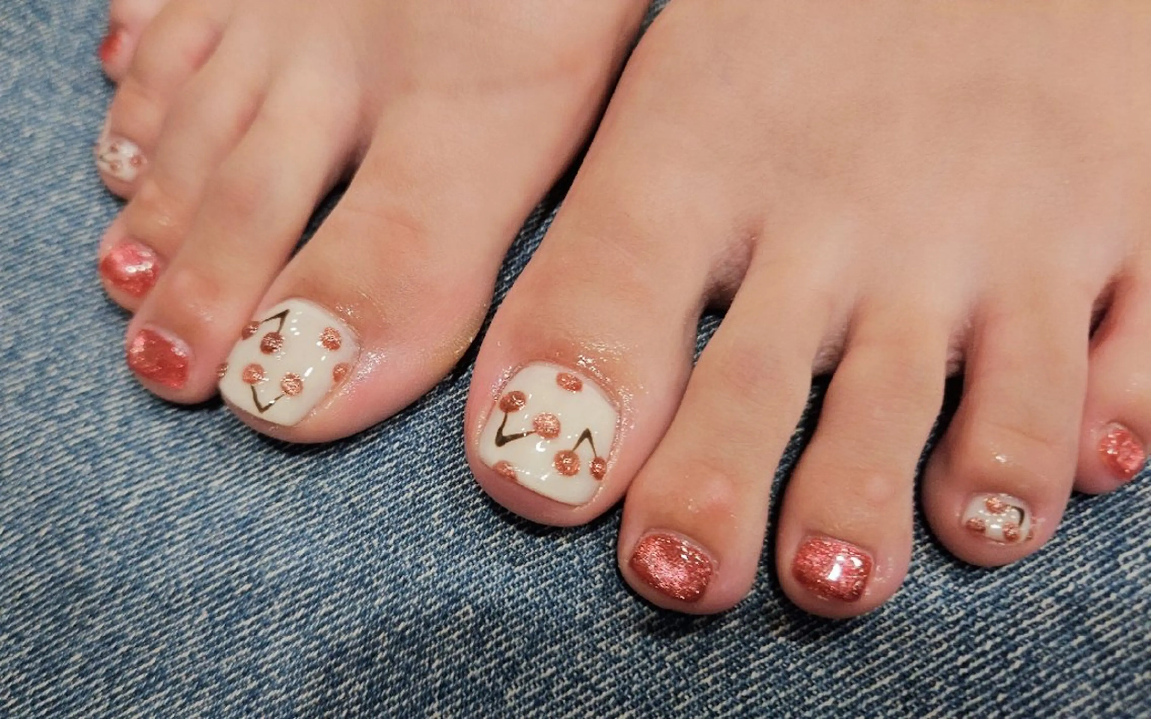 ネイル フットネイル 関口 友菜のヘアスタイル