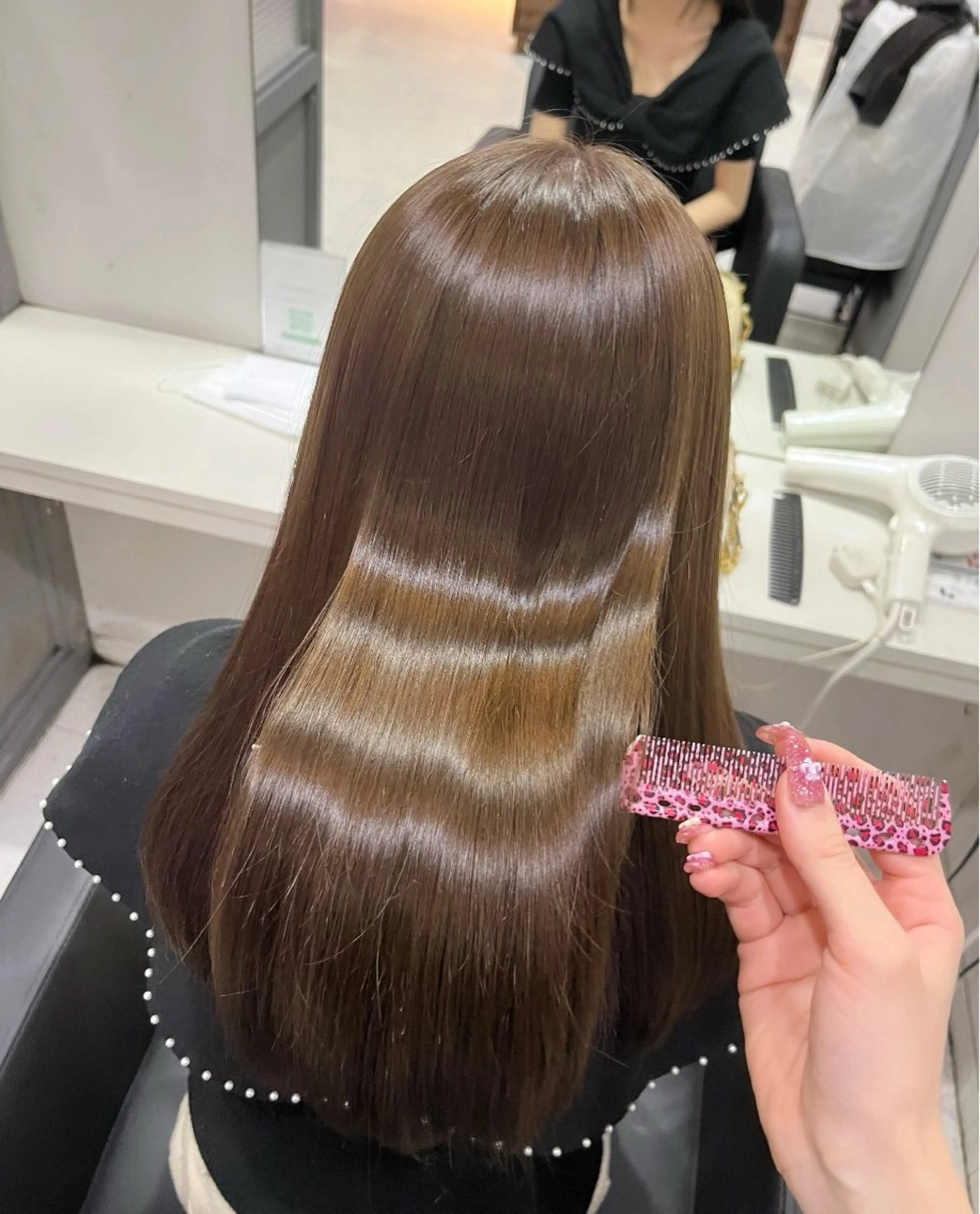 セミロング カラー ヘアカラー トリートメント 🦋REISA🦋 エクステ×ハイトーンのヘアスタイル