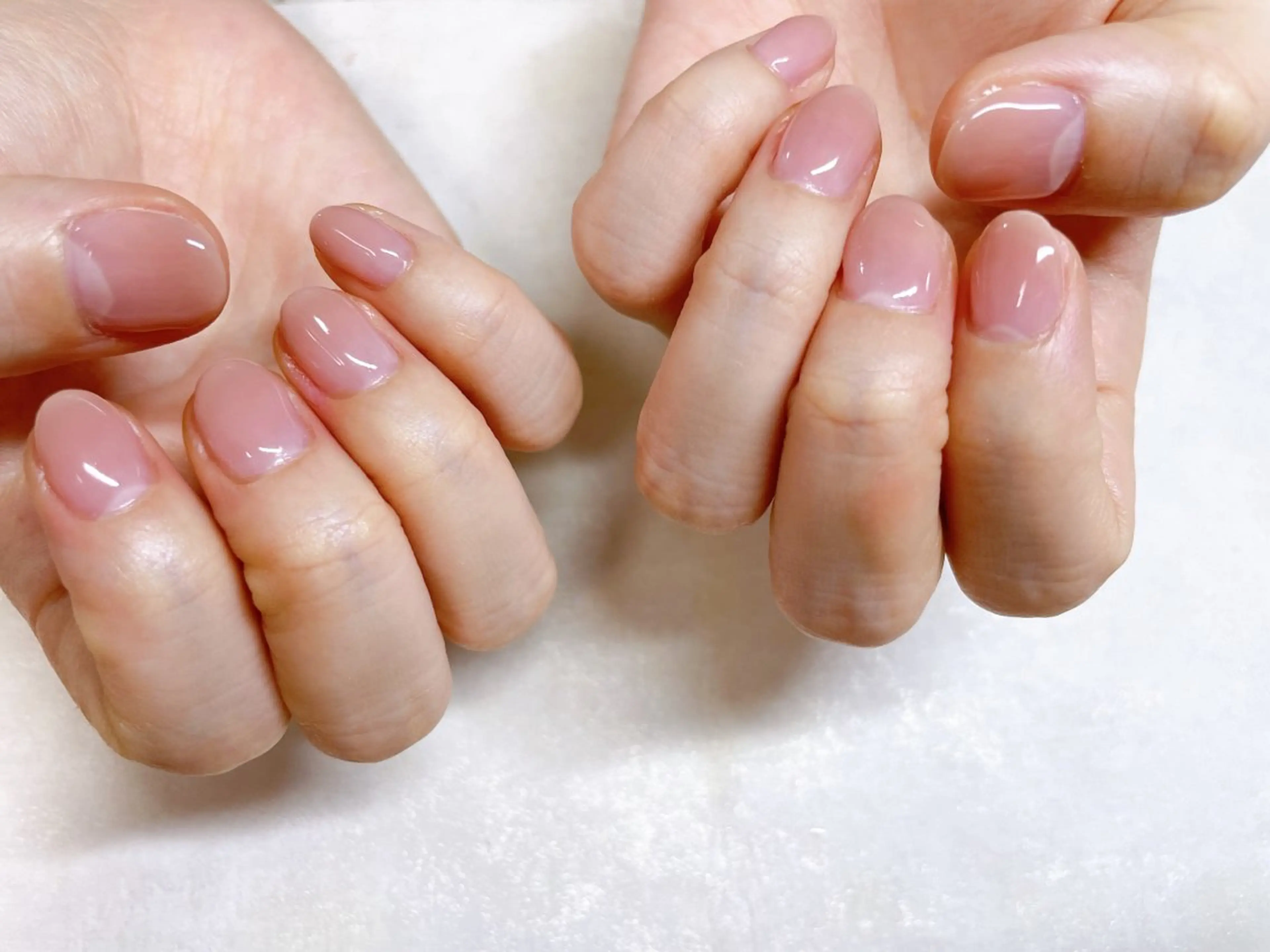 ネイル オーロラネイル フットネイル フレンチネイル ジェルネイル グラデーション mogunail &blowのネイルデザイン