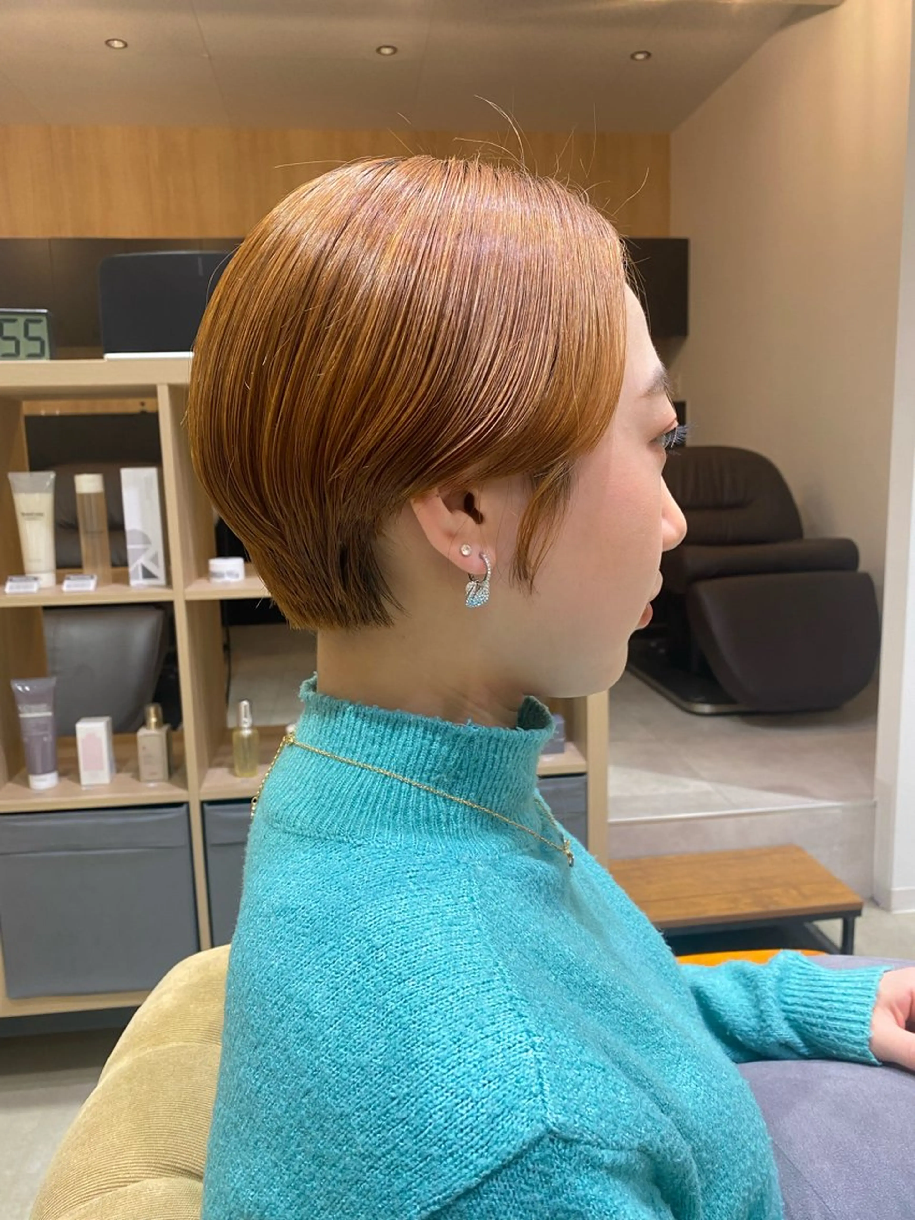 ショート ハンサムショート ショートヘア fumi🪞血色感 アップ艶カラーのヘアスタイル