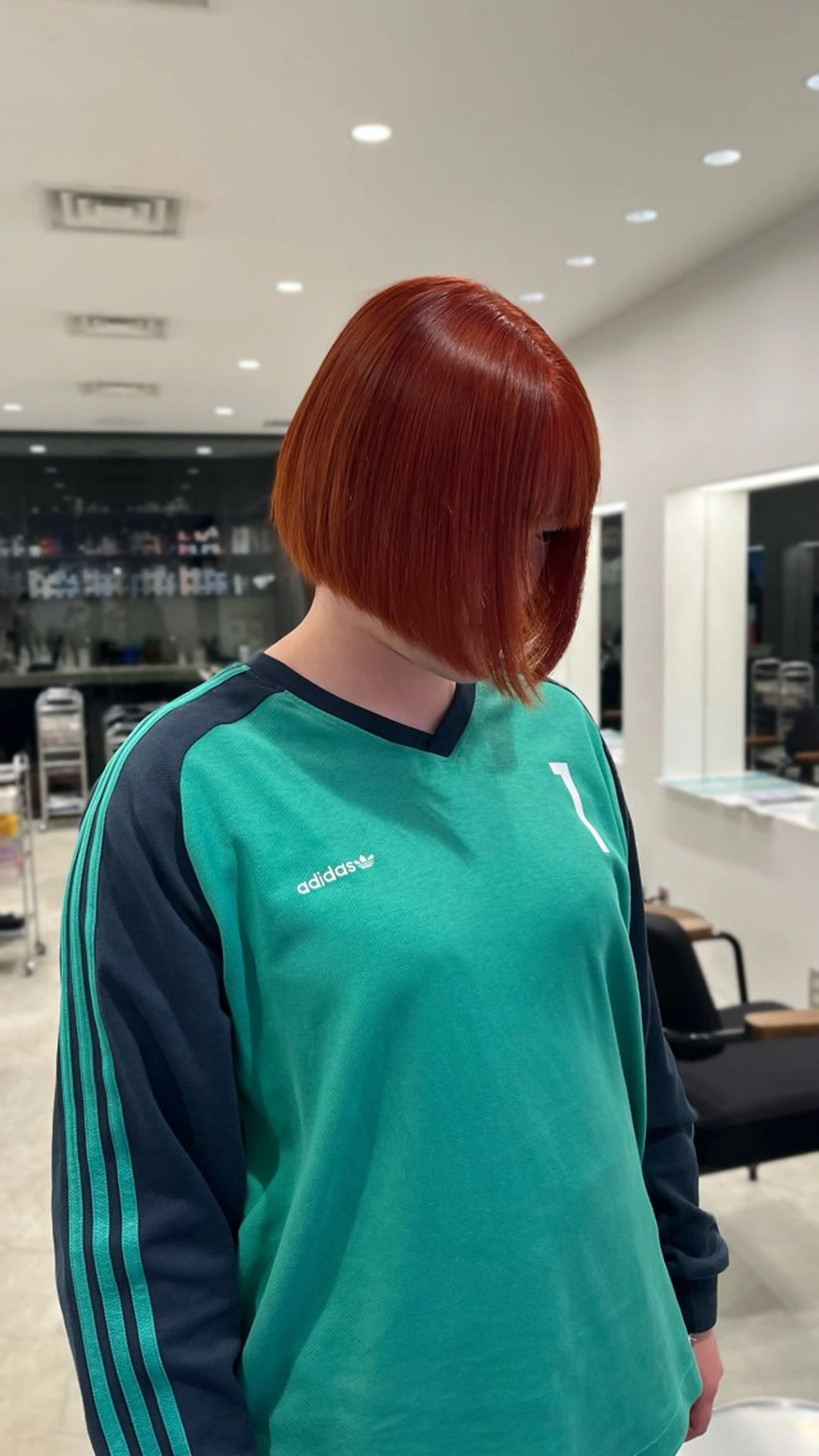 ショート ヘアカラー 羽鳥 菜々子のヘアスタイル