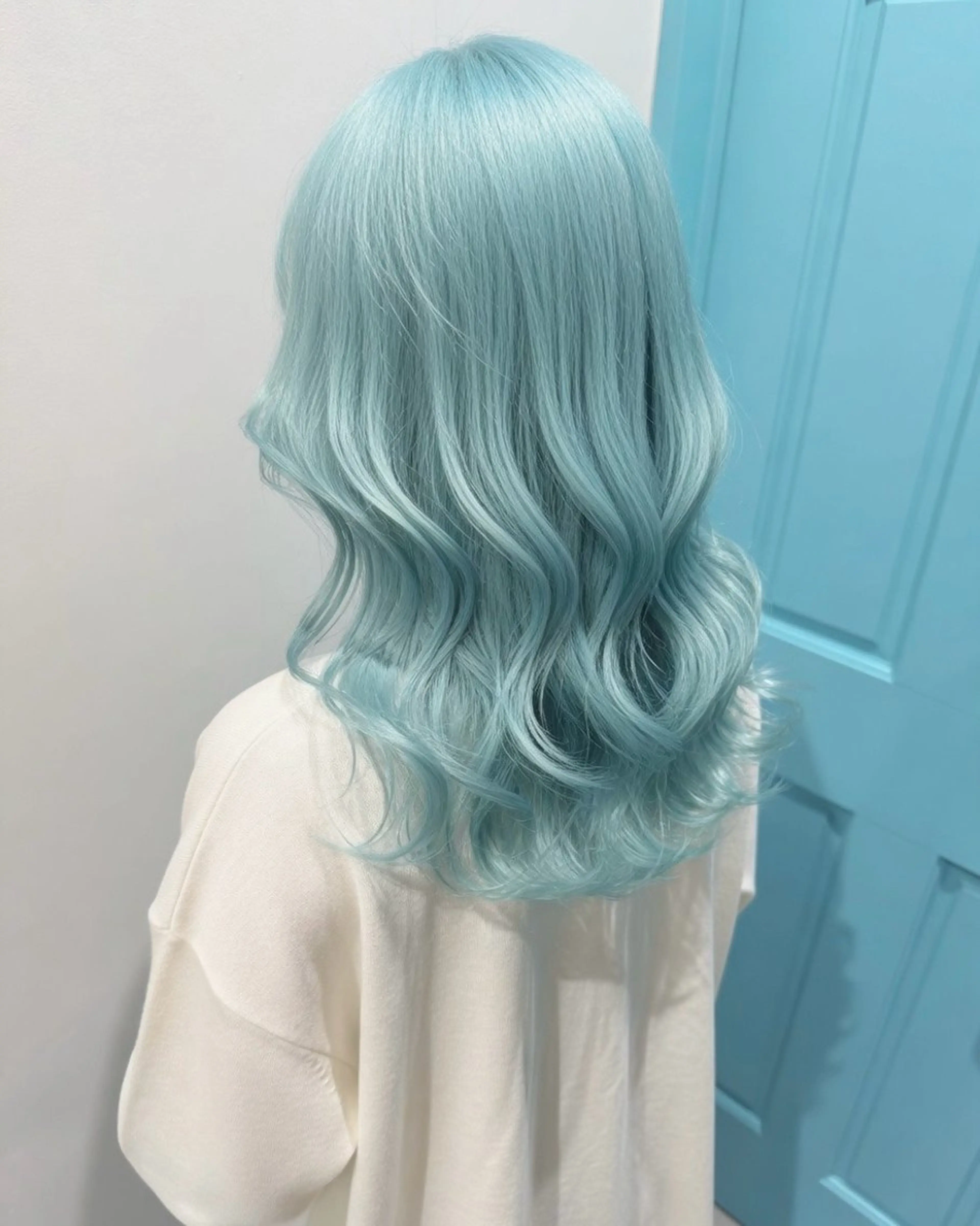 セミロング カラー ヘアアレンジ ブリーチ ケアブリーチ ハイトーンカラー ヘアカラー ハイトーン特化🤍 浦住のヘアスタイル