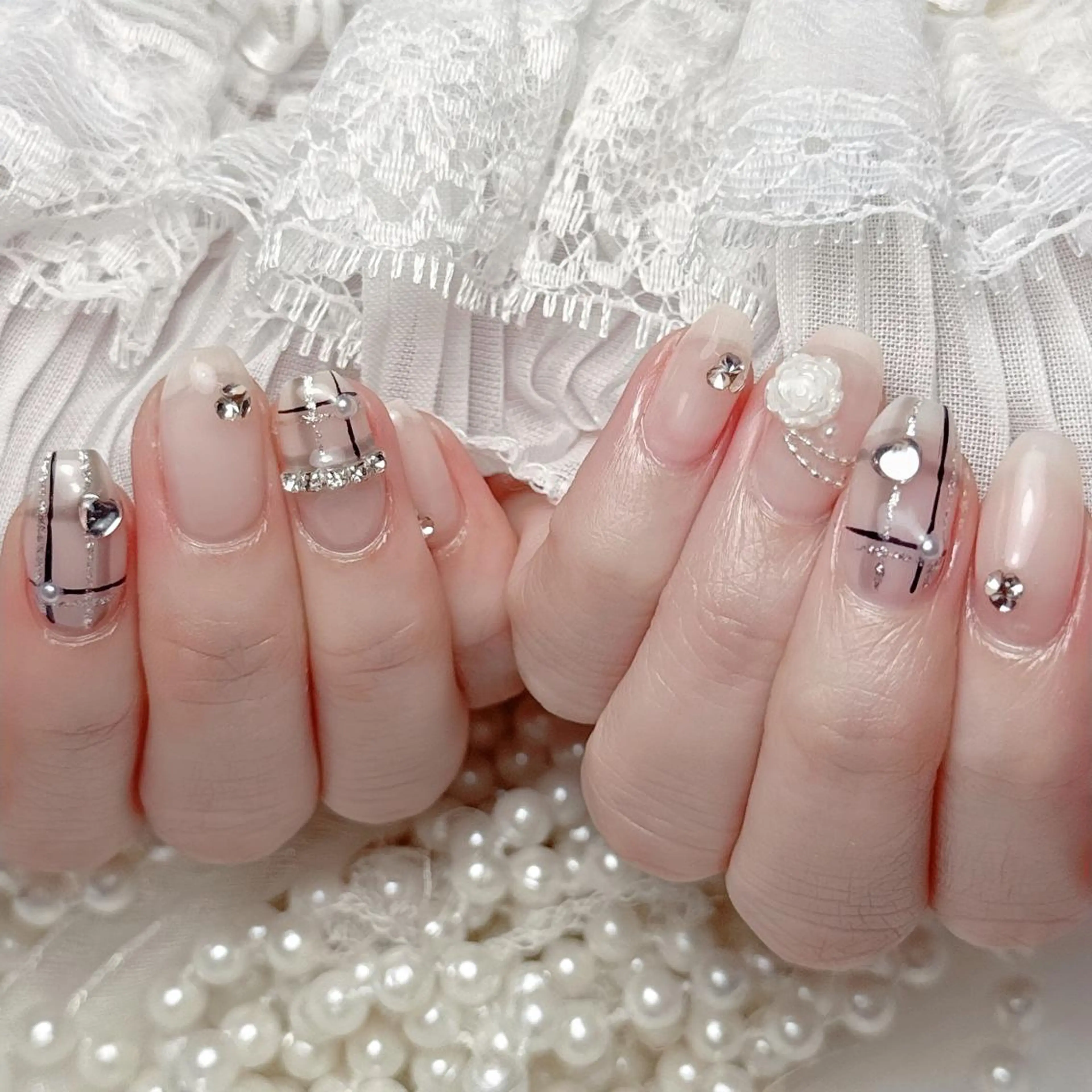 ネイル ❤️‍🔥長さだし専 門店queensのネイルデザイン