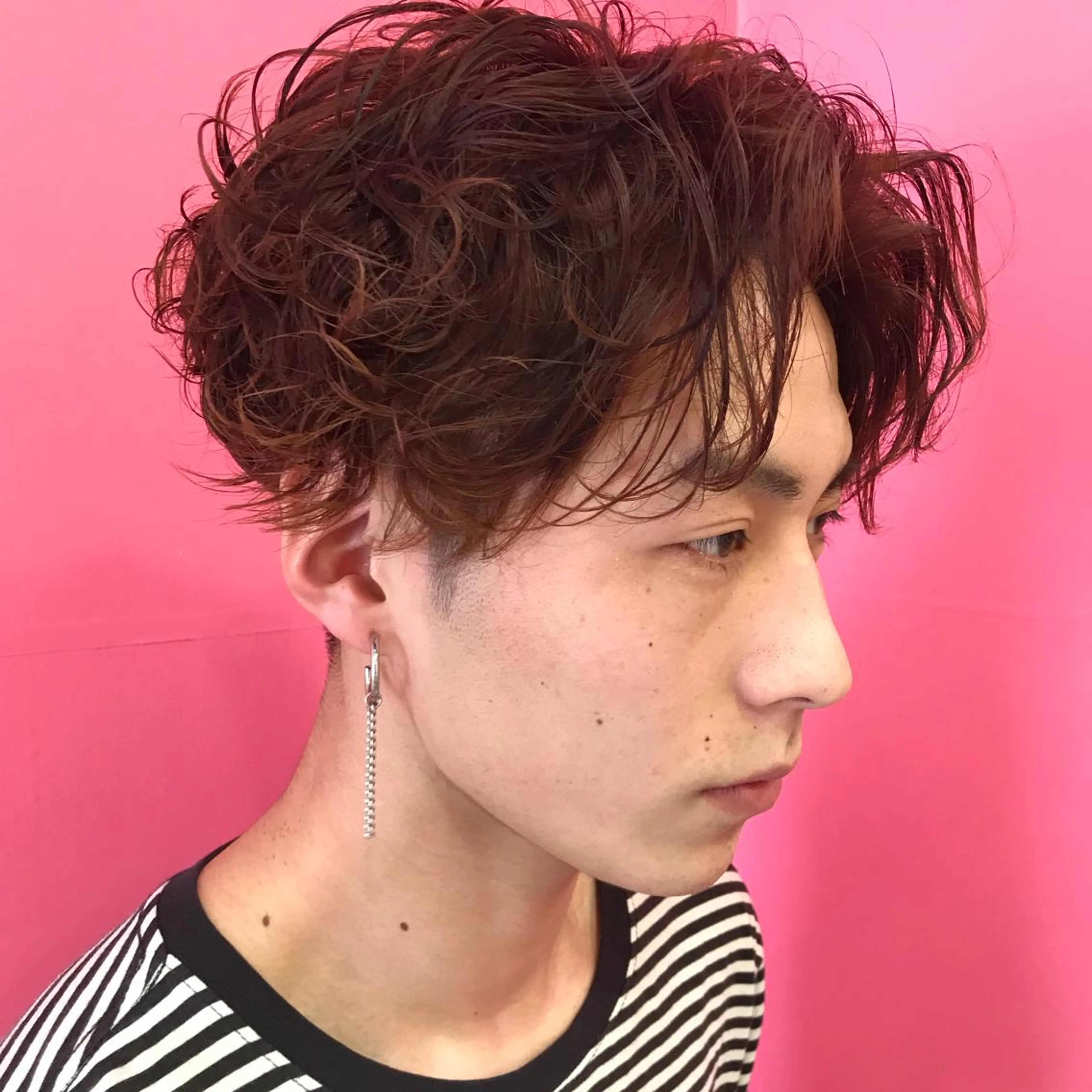 ショート カラー パーマ メンズ センターパート カット Vir by browのヘアスタイル