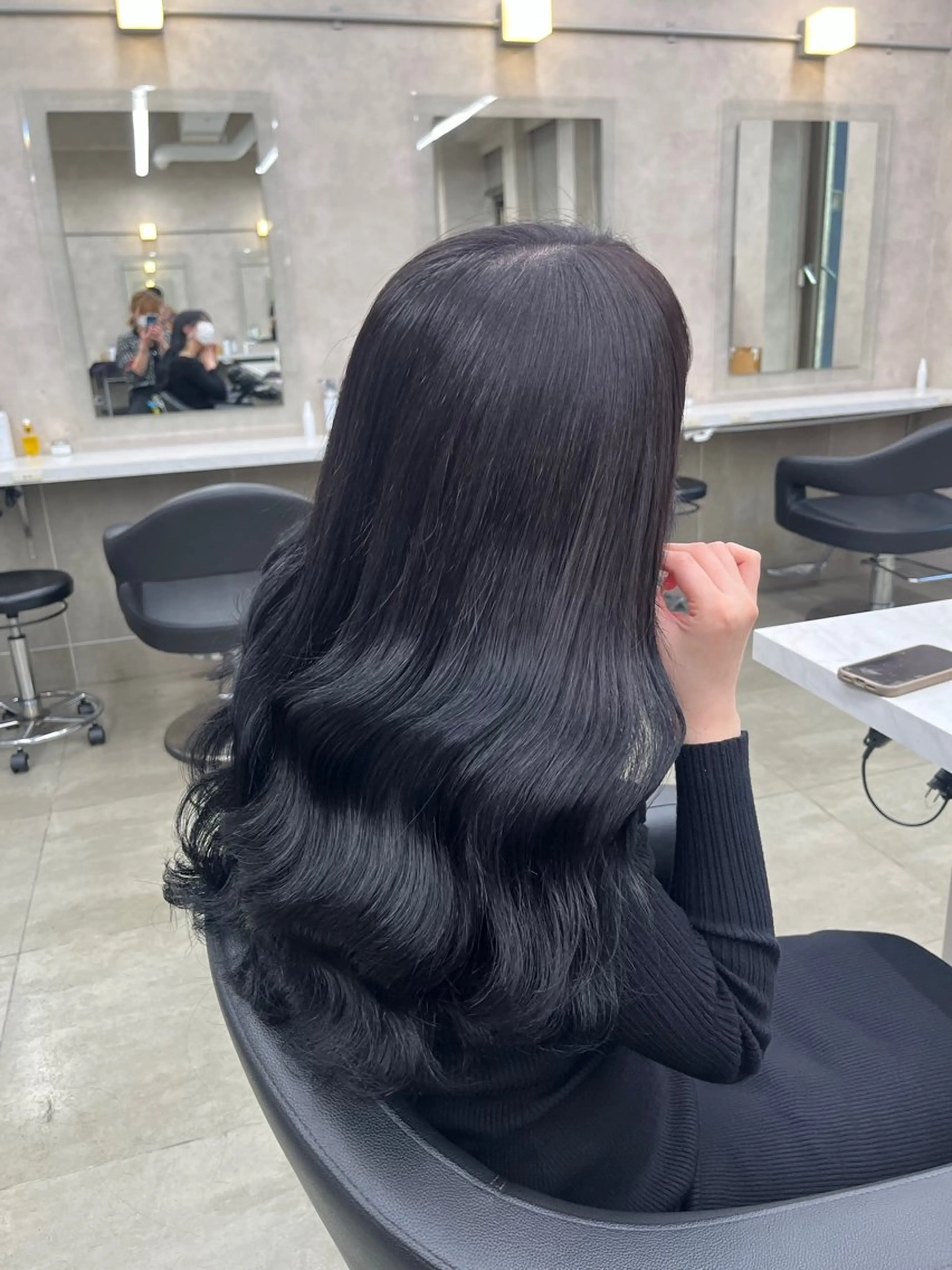 ロング 寒色＆ブリーチ特化 寒色MiOのヘアスタイル