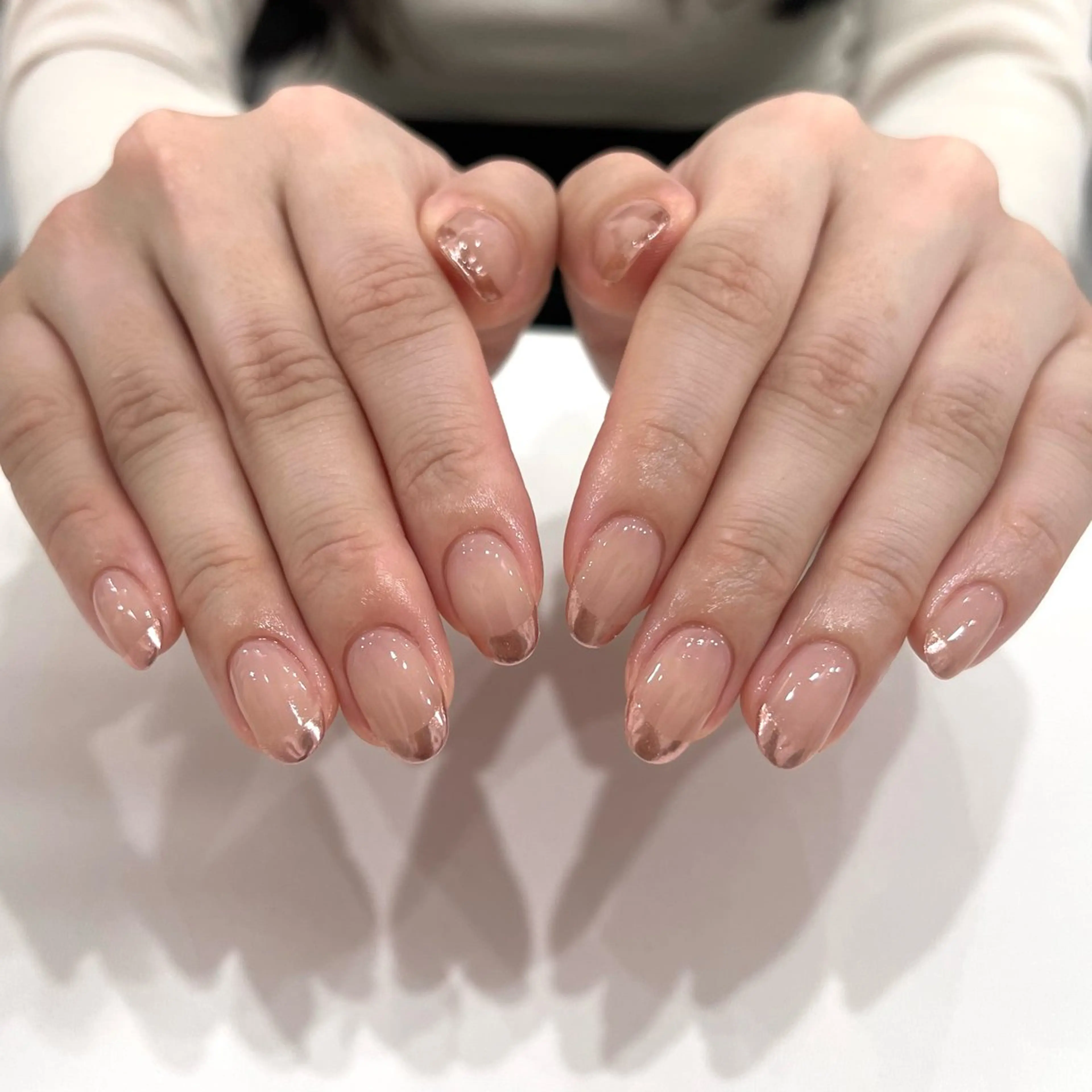 ネイル ミラーネイル ワンカラーネイル ハンドネイル ハンドケア SHIORI🐈‍⬛ 韓国⌇ワンホンネイルのネイルデザイン