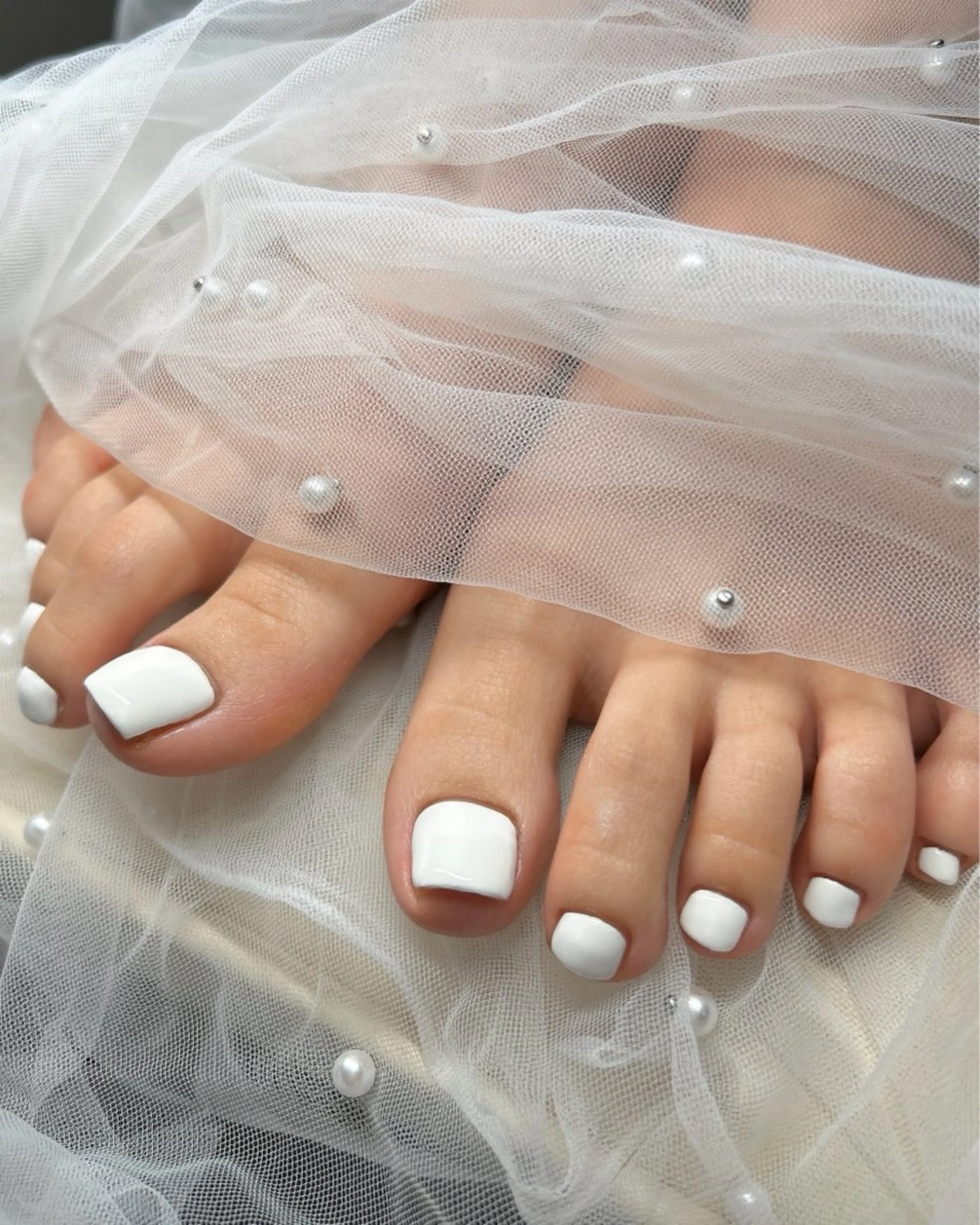 ネイル フットネイル ワンカラーネイル ホワイト フットネイル ten nail salon　かえでのネイルデザイン