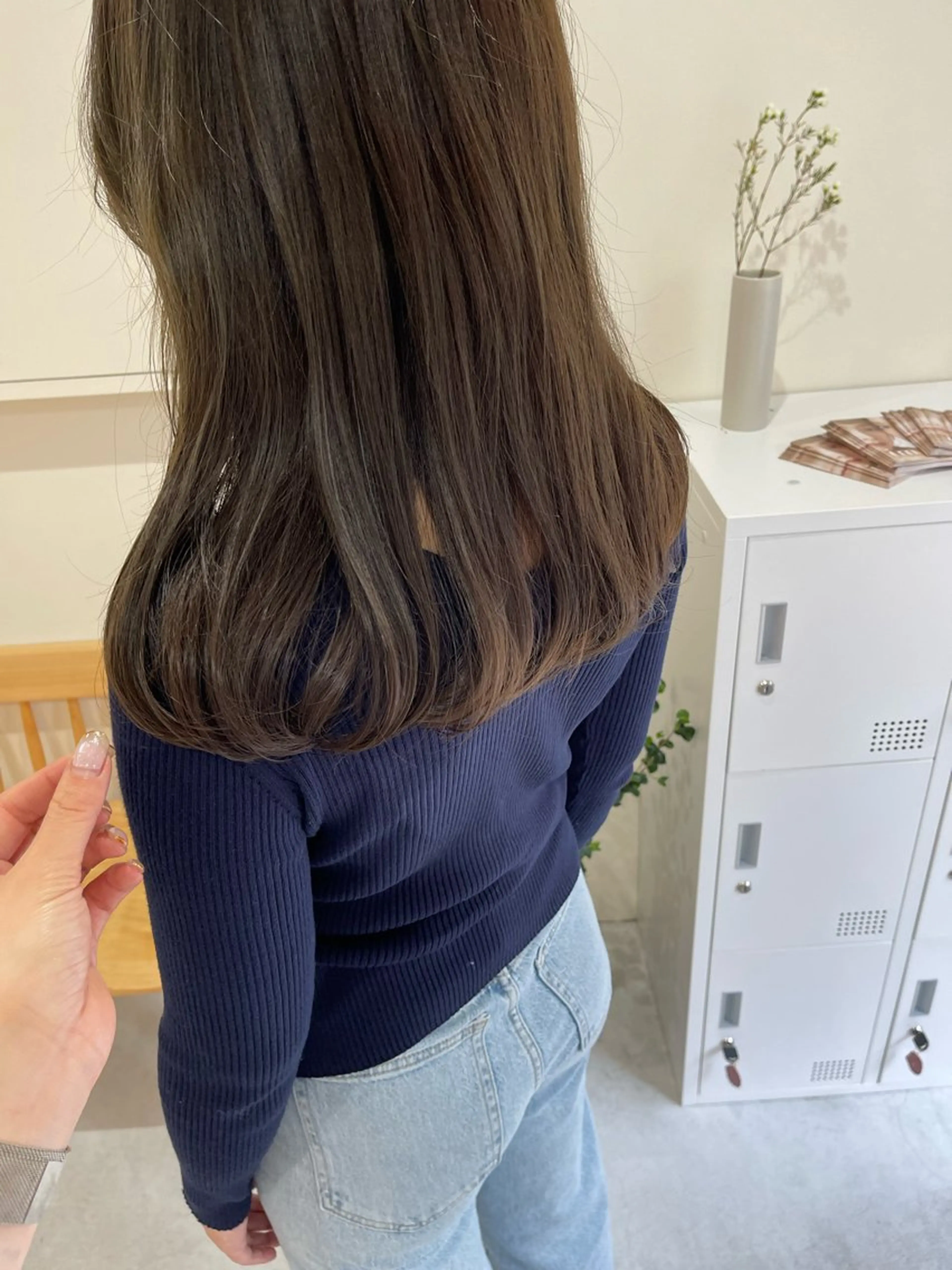 セミロング カラー ベージュカラー ブリーチ 透明感カラー ブリーチなしカラー 中堀 遥のヘアスタイル