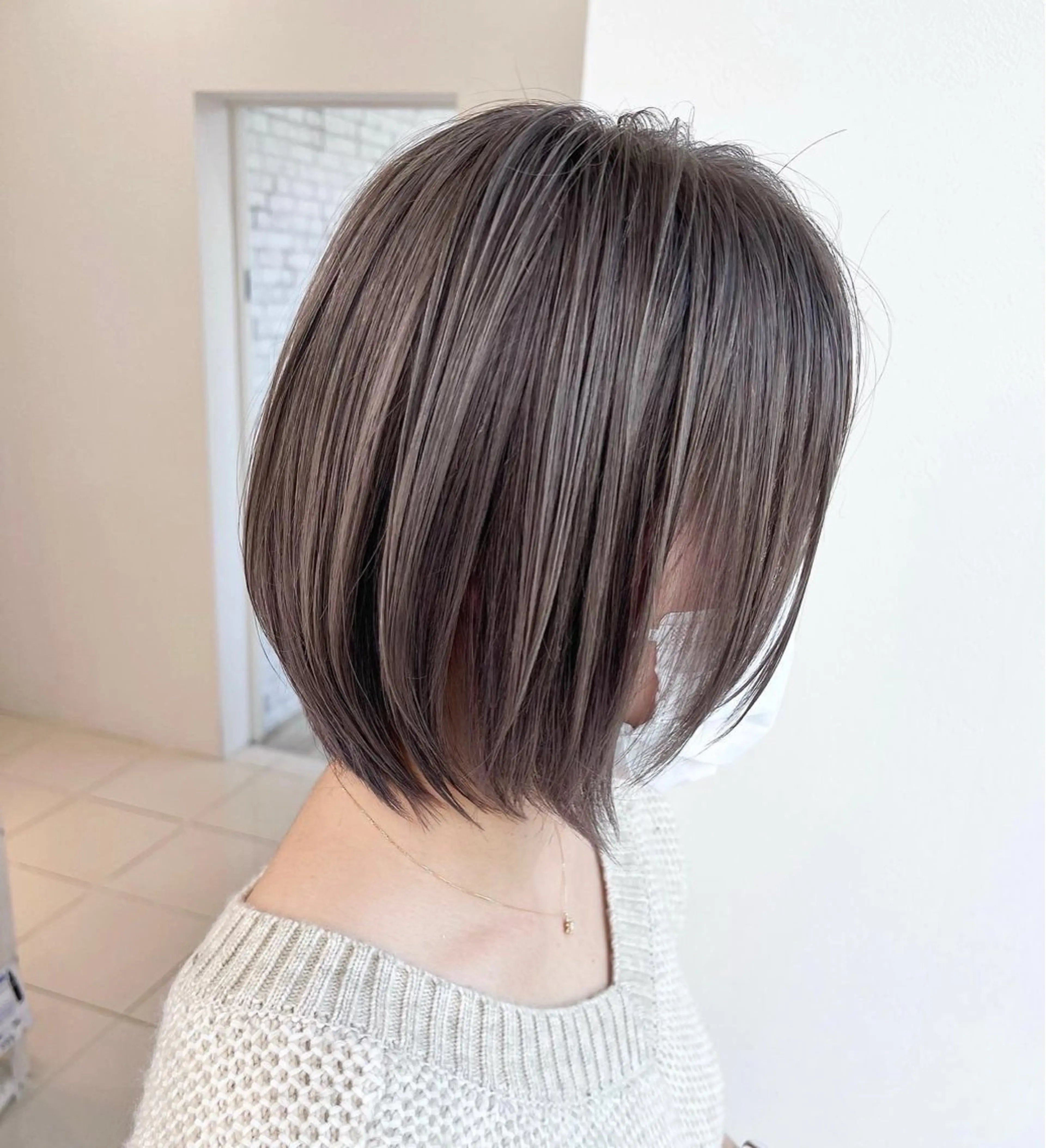 ショート カラー グレージュ ヘアカラー トリートメント VIRAL ヴァイラルのヘアスタイル