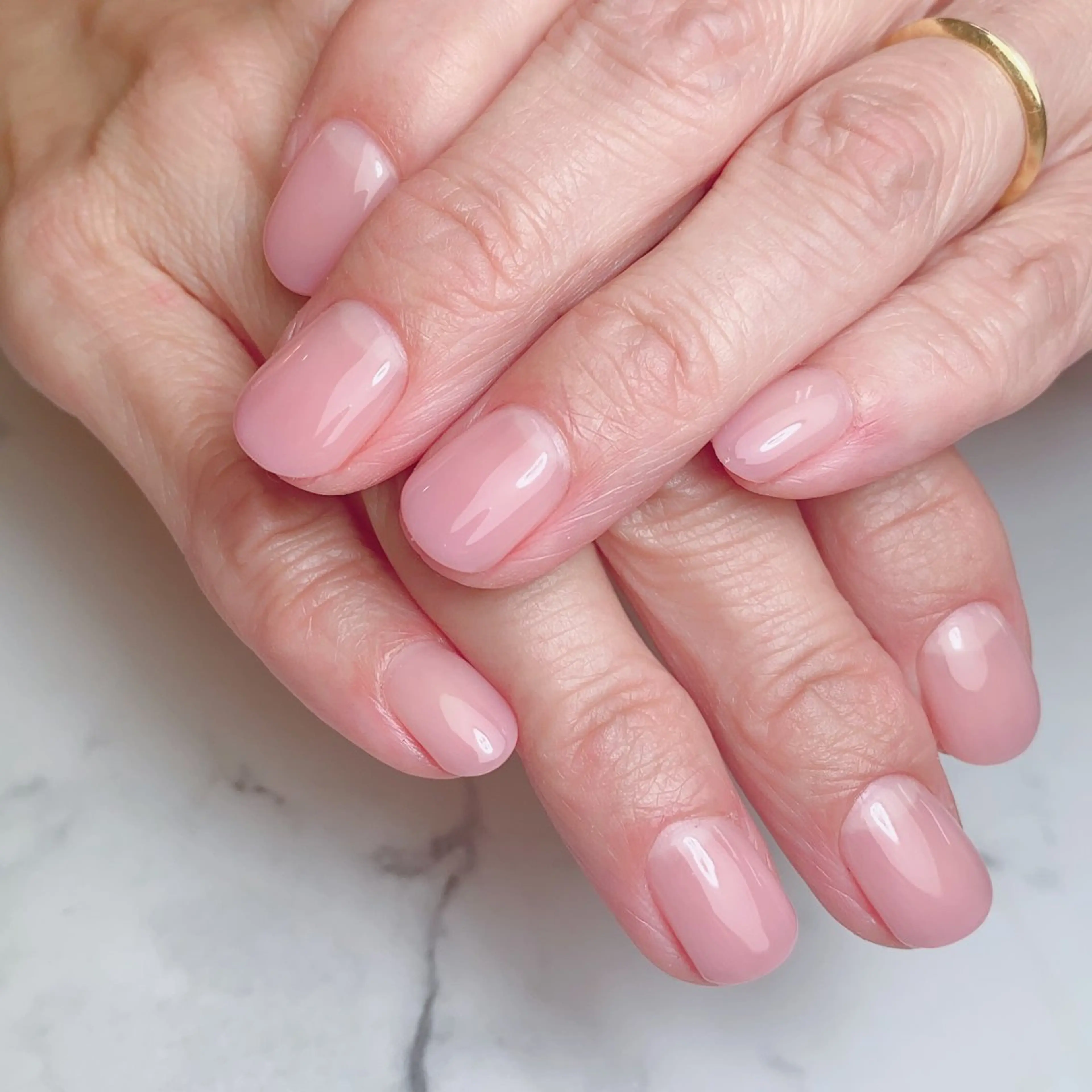 ネイル グラデーション ハンドネイル 石原 夕華のネイルデザイン