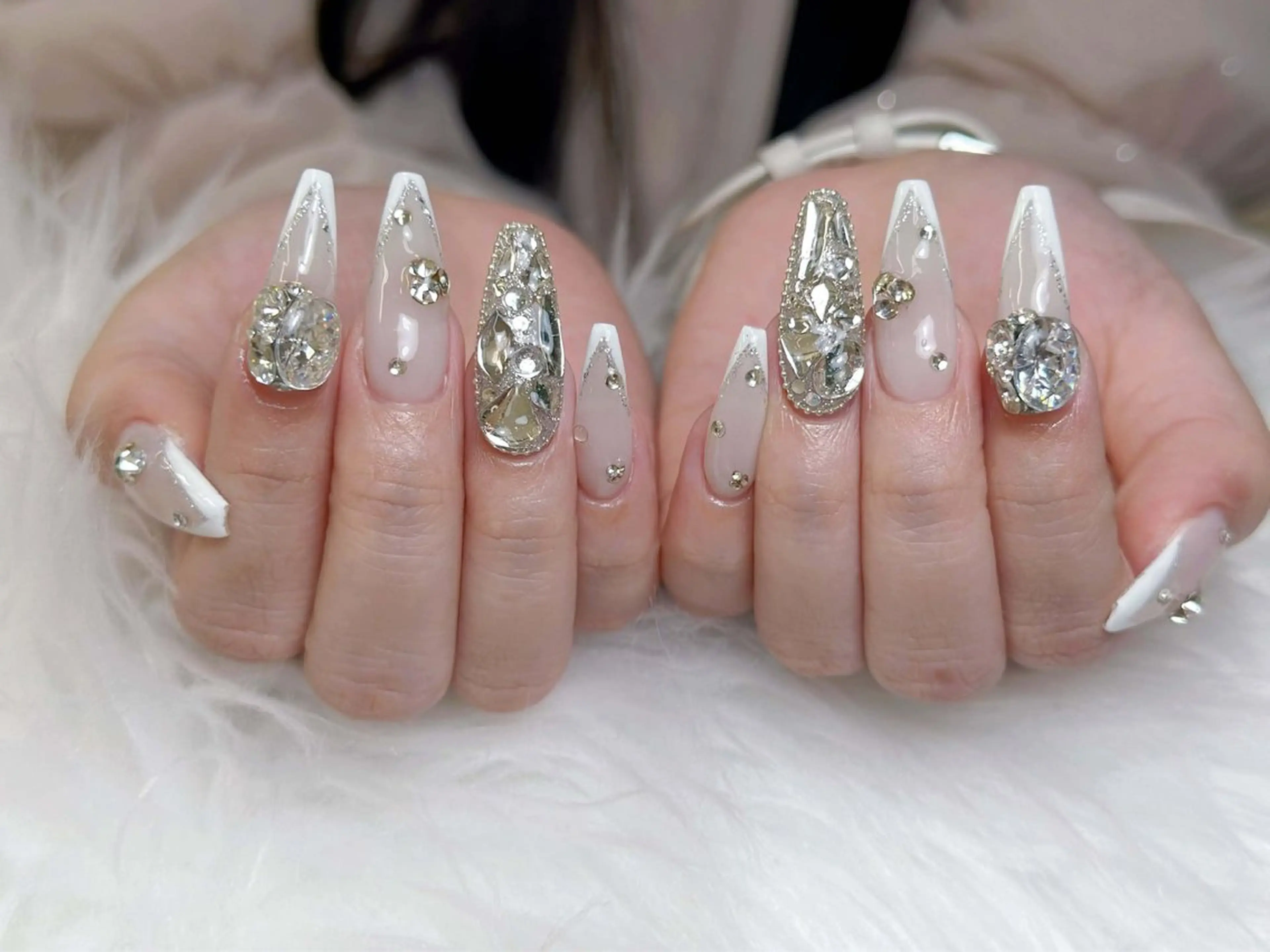 ネイル アートネイル 成人式 ジェルネイル ニュアンスネイル 夏ネイル ハンドネイル NIE MoMoのネイルデザイン