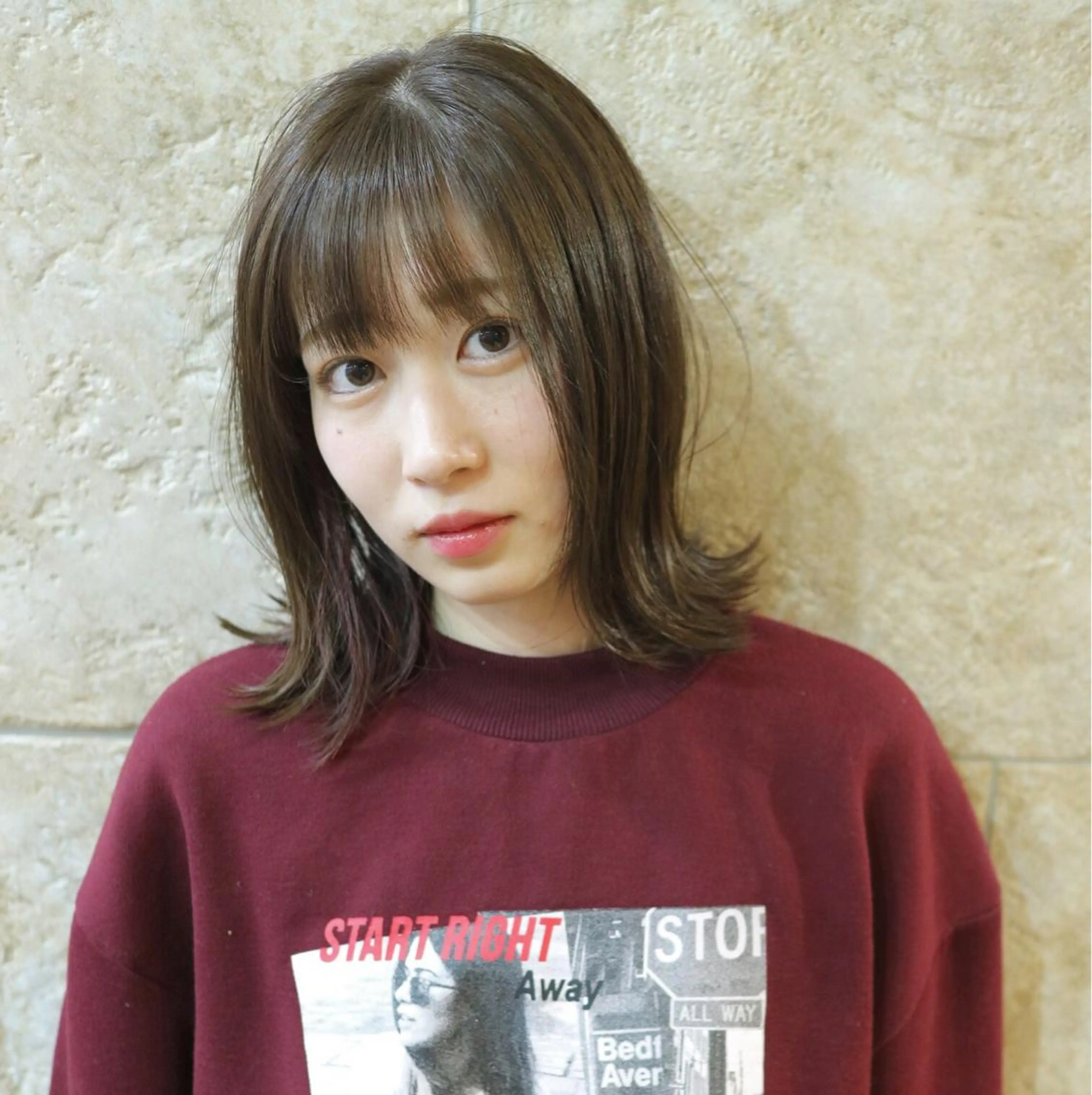 ミディアム カラー アッシュ ベージュカラー フォギーベージュ カット ヘアカラー トリートメント 斉藤 貴也のヘアスタイル