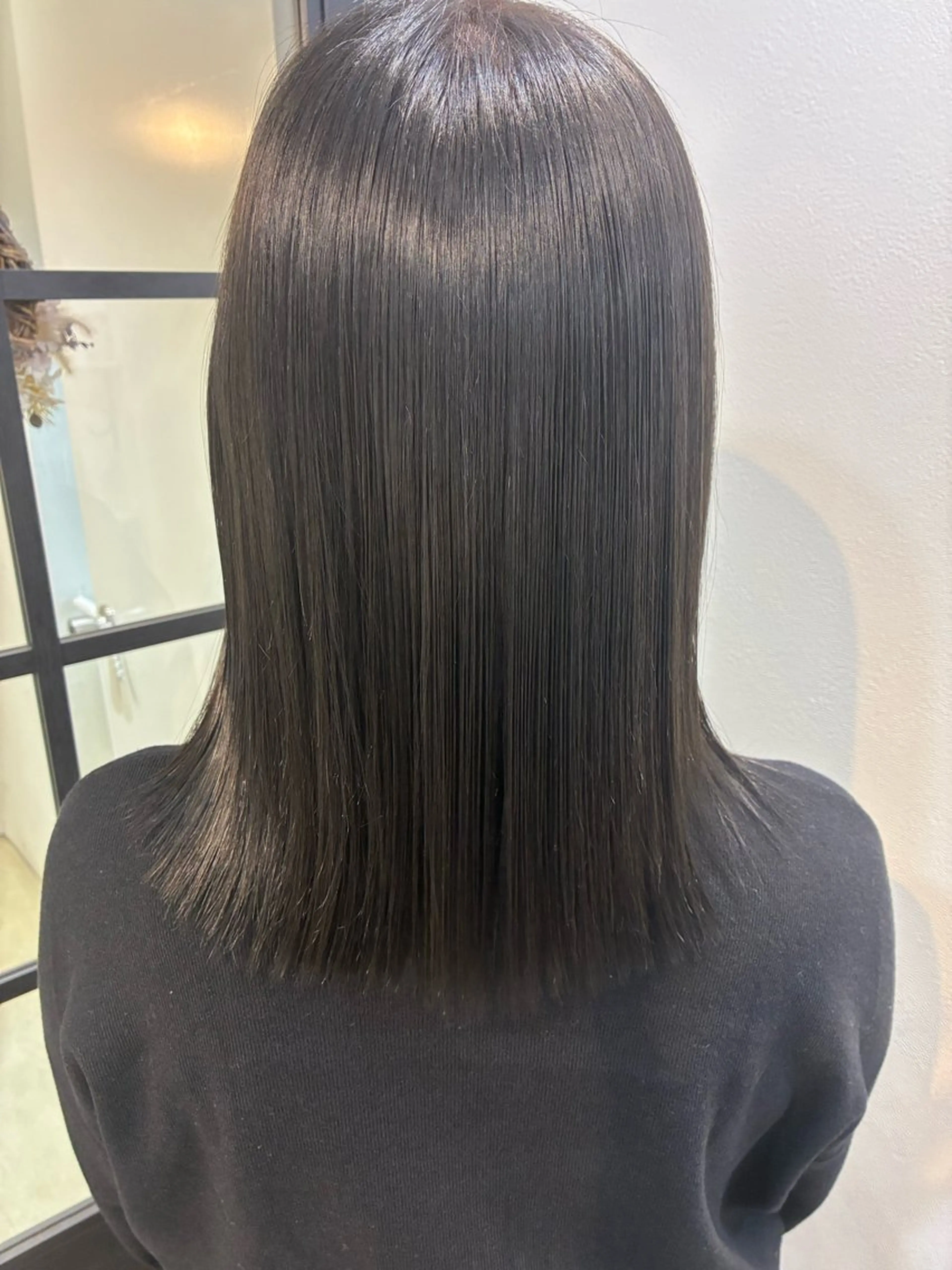 セミロング カラー 縮毛矯正 トリートメント ✨透明感カラー✨ ☘️くすみカラー☘️のヘアスタイル