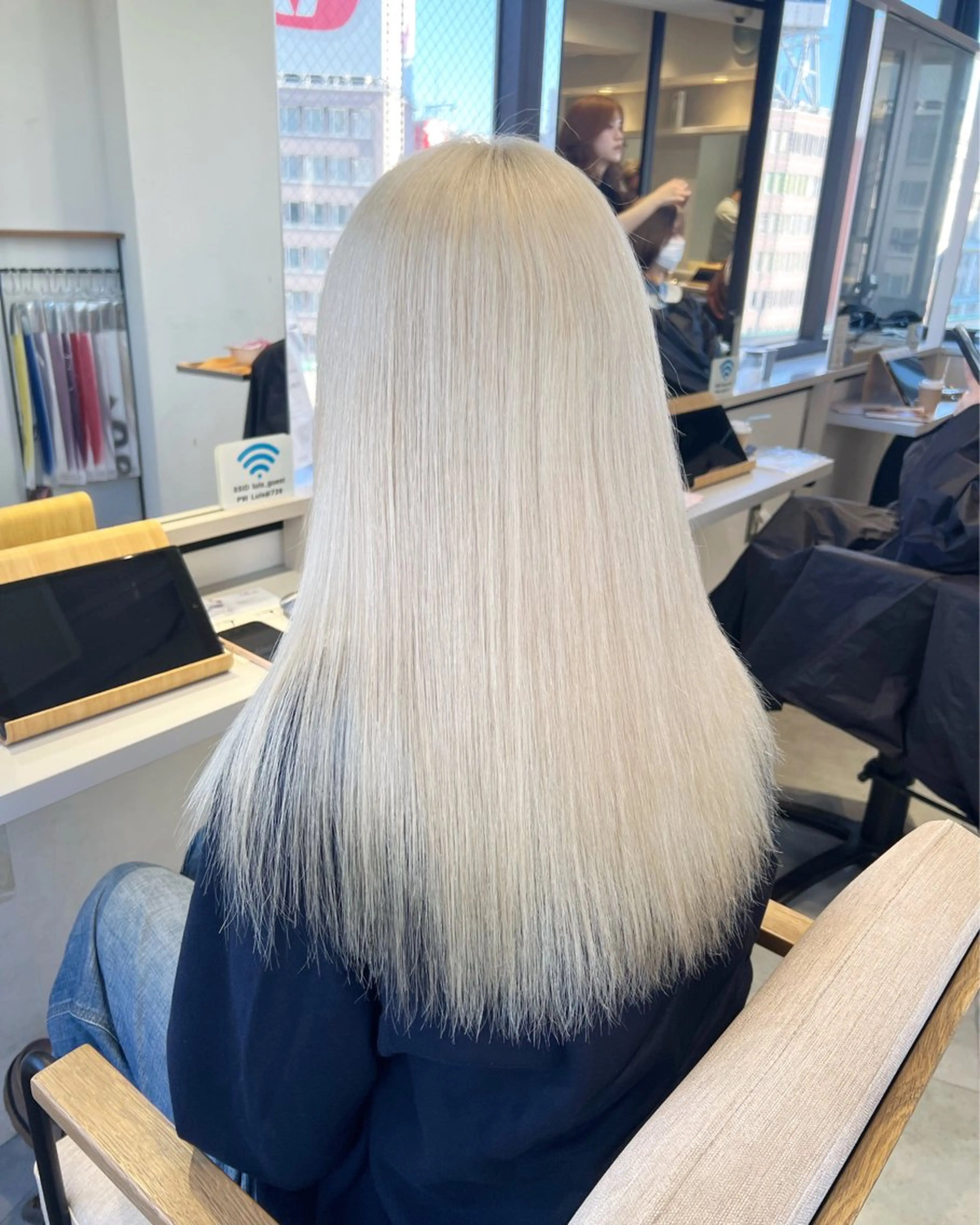 ミディアム デザイン🥇複雑履歴 ハイトーン特化のヘアスタイル