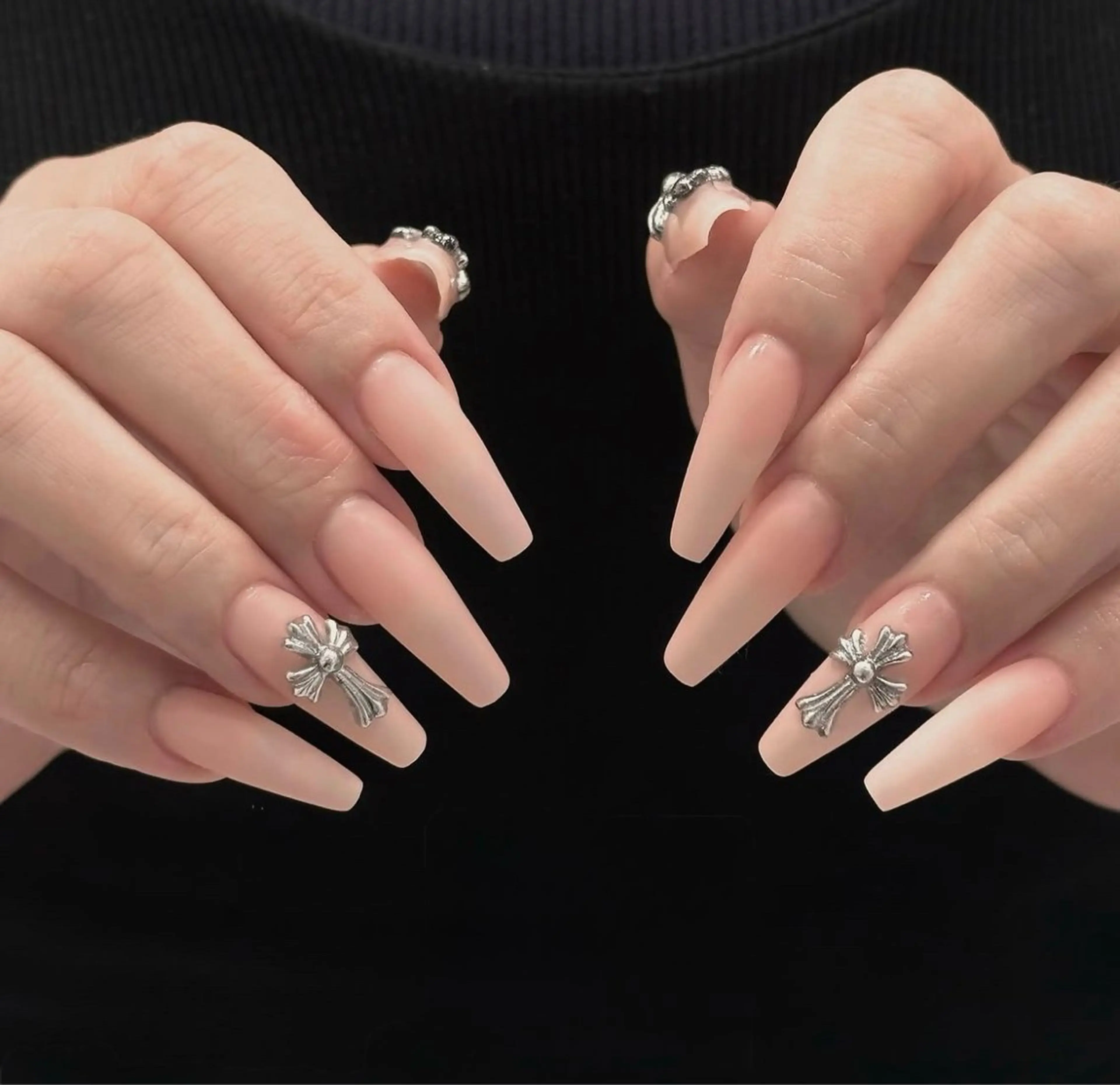 ネイル 長さ出し フレンチネイル 韓国ネイル レース マグネットネイル ハンドネイル 波 なみのネイルデザイン