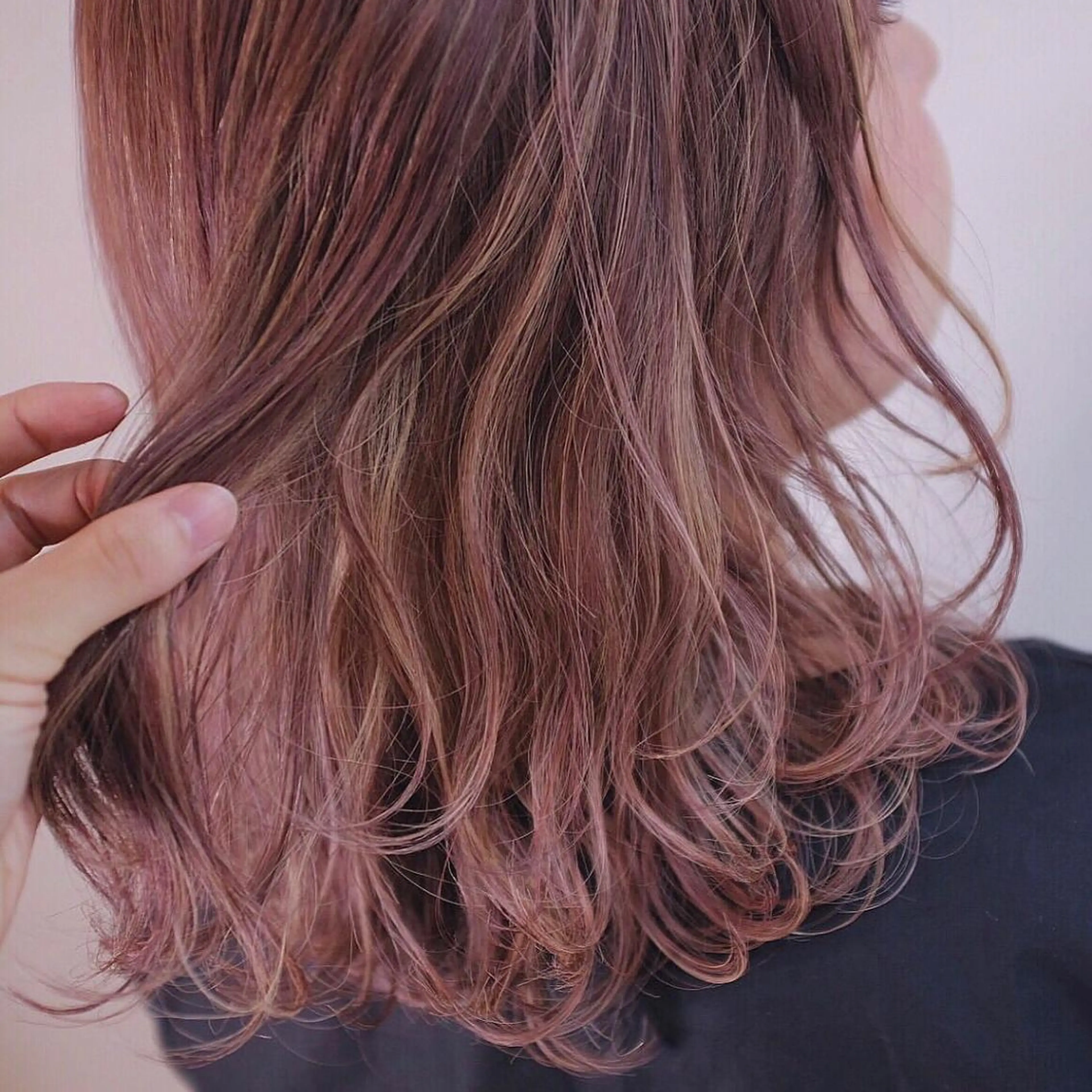 セミロング ハイライト ヘアカラー 【縮毛矯正・艶髪】 髪質改善　橋本🌟のヘアスタイル