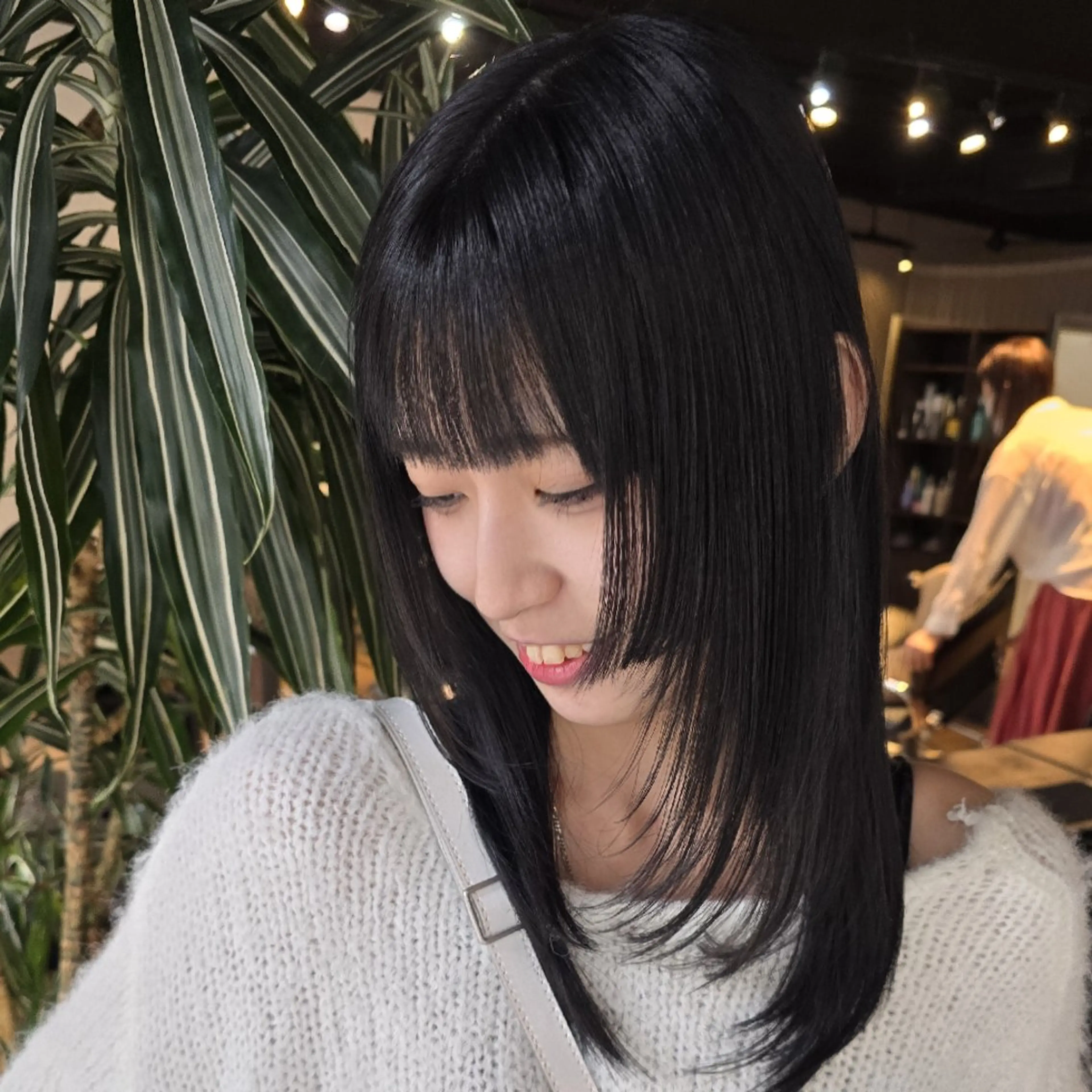 セミロング カラー ハイトーンカラー ヘアカラー トリートメント ハヤシ マユ ✂ 府中美容室のヘアスタイル
