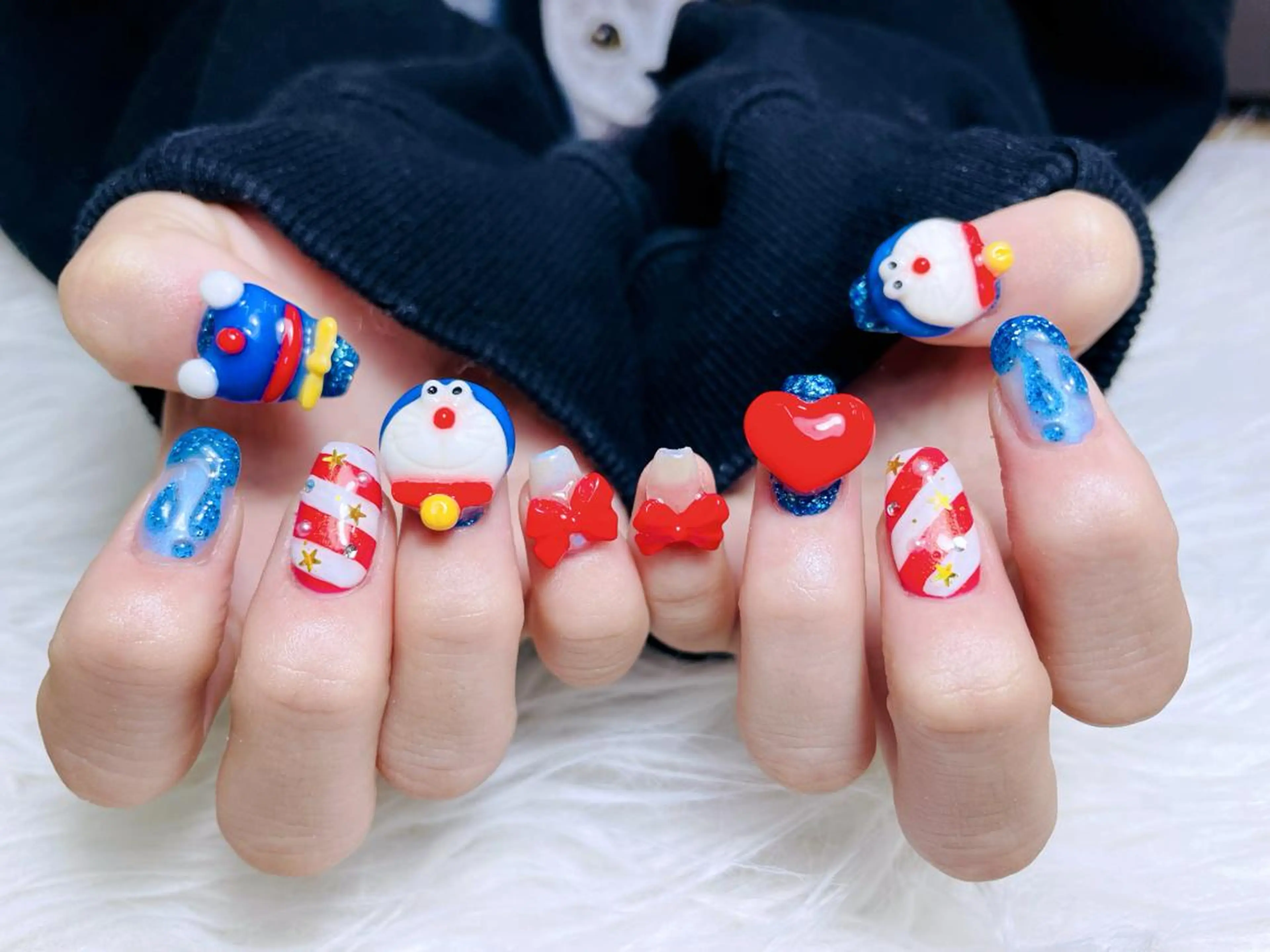 ネイル クリアネイル フラッシュネイル フラワーネイル グラデーション キラキラネイル ハンドネイル NailPrincess所属・princess スカルプ専門店のネイルデザイン