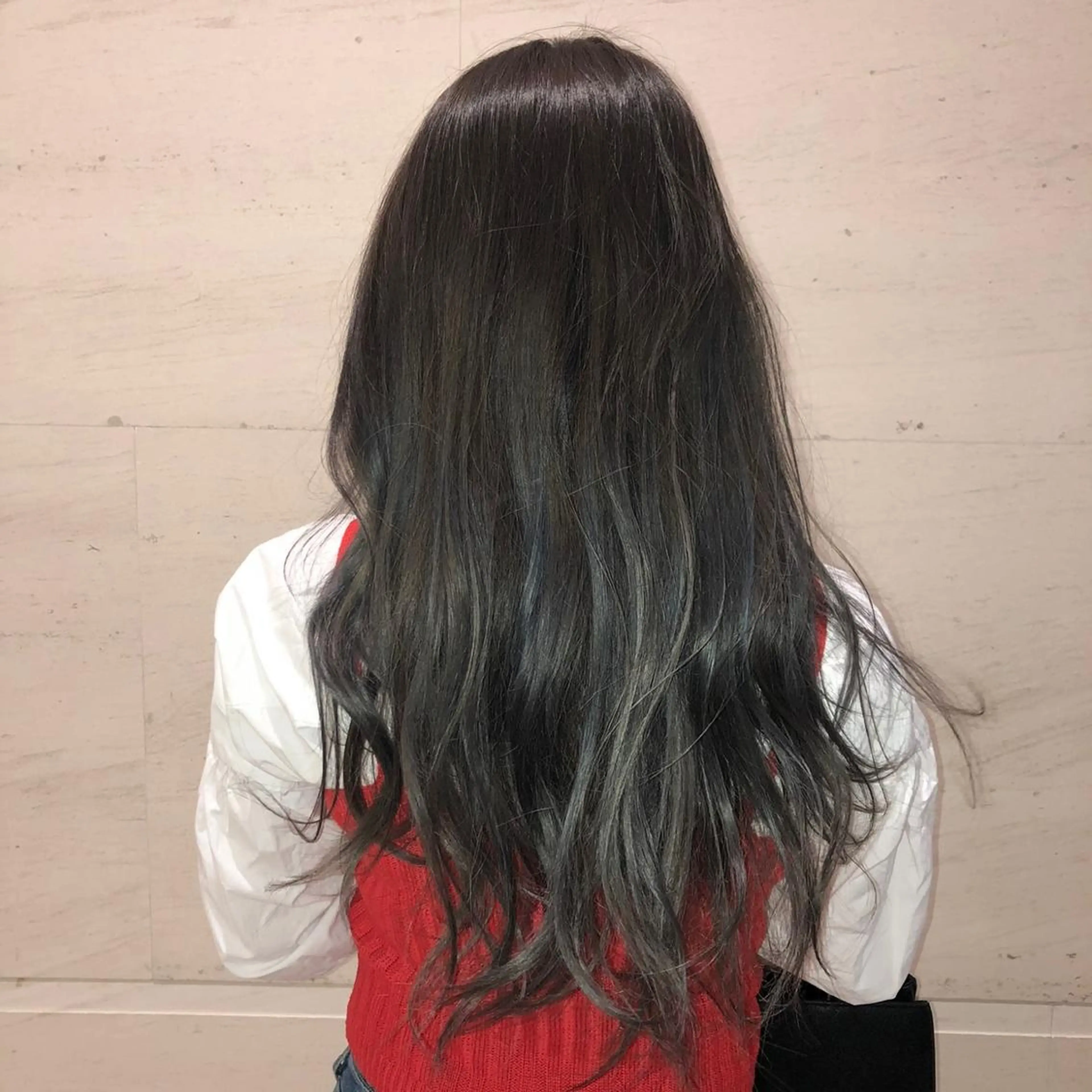 ロング 齋藤 樹里のヘアスタイル