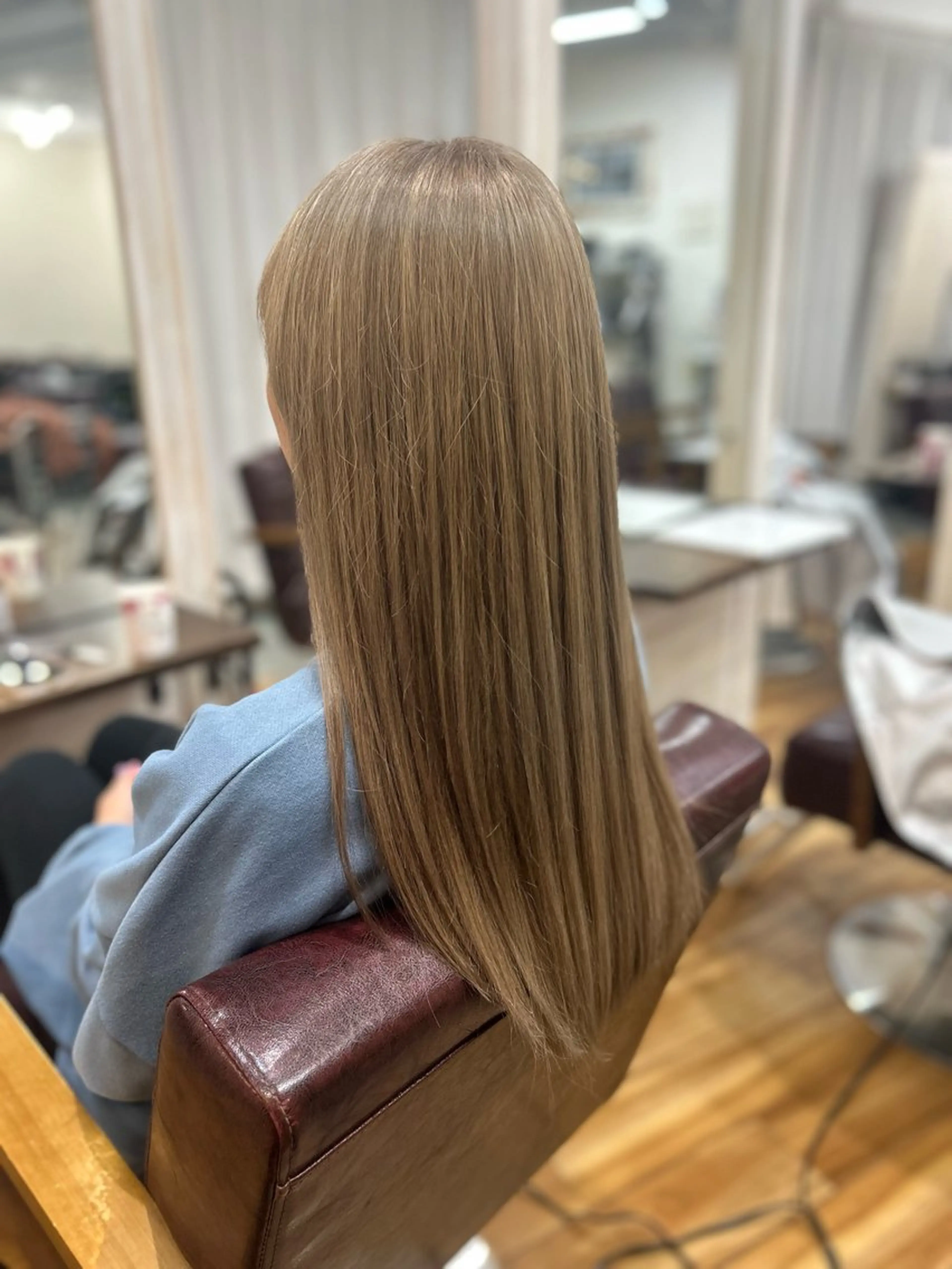 ロング カラー ベージュカラー ミルクティーベージュ ヘアカラー メンズパーマ 艶髪☆店長☆有馬のヘアスタイル