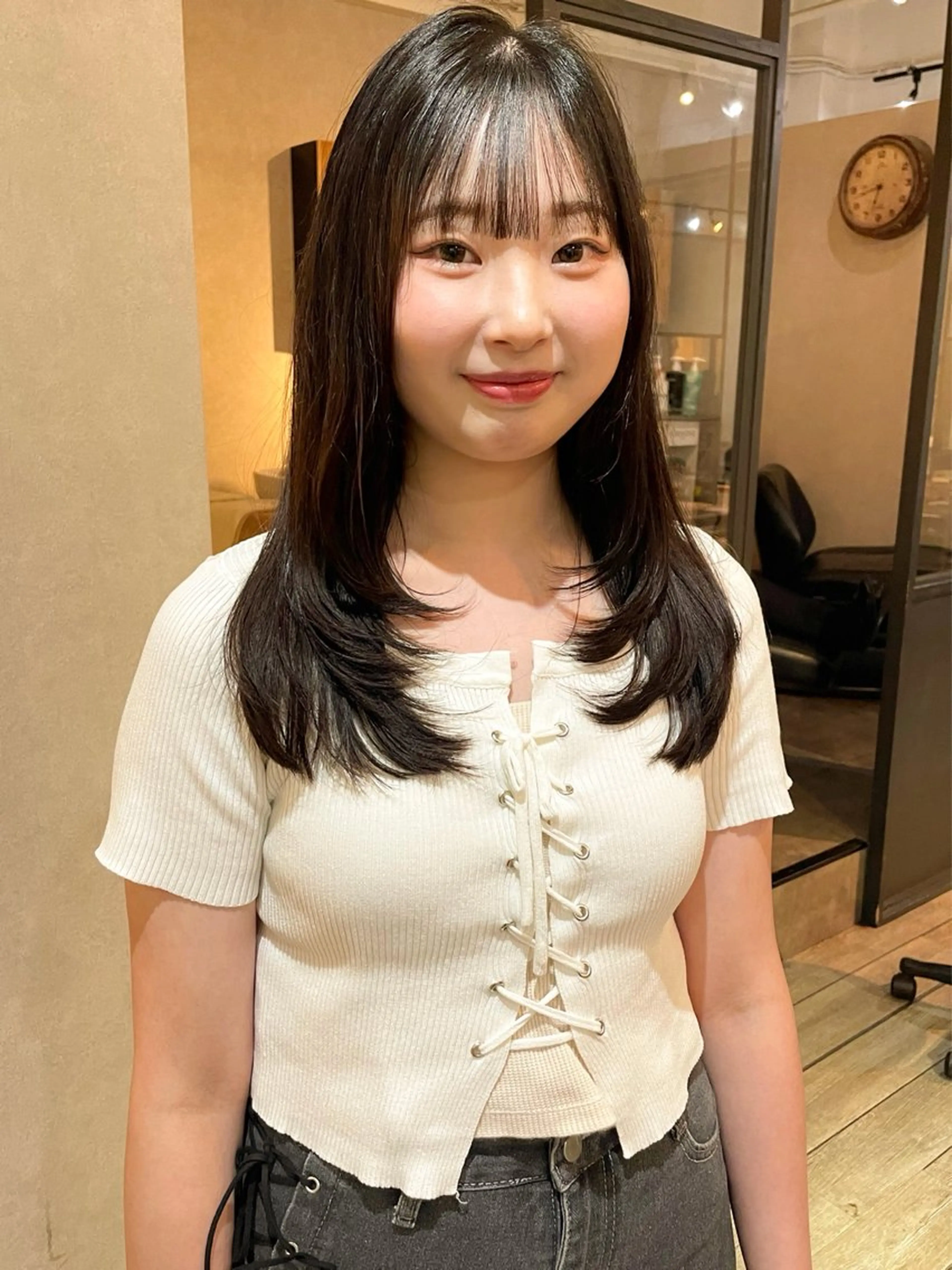 ミディアム カラー ERINA/レイヤー /梅田のヘアスタイル