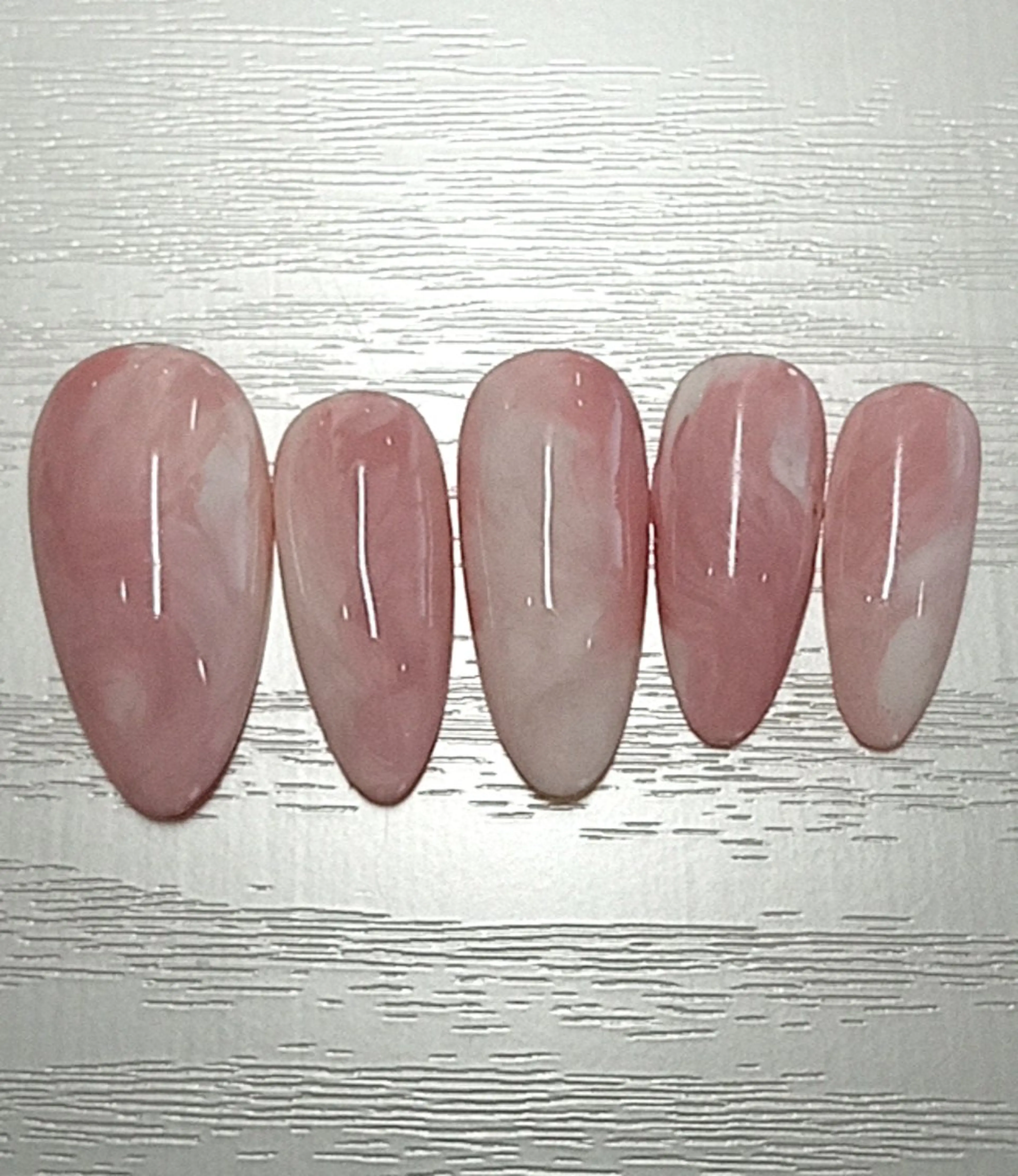 ネイル オフィスネイル フットケアルーム ~KaPilina~のネイルデザイン