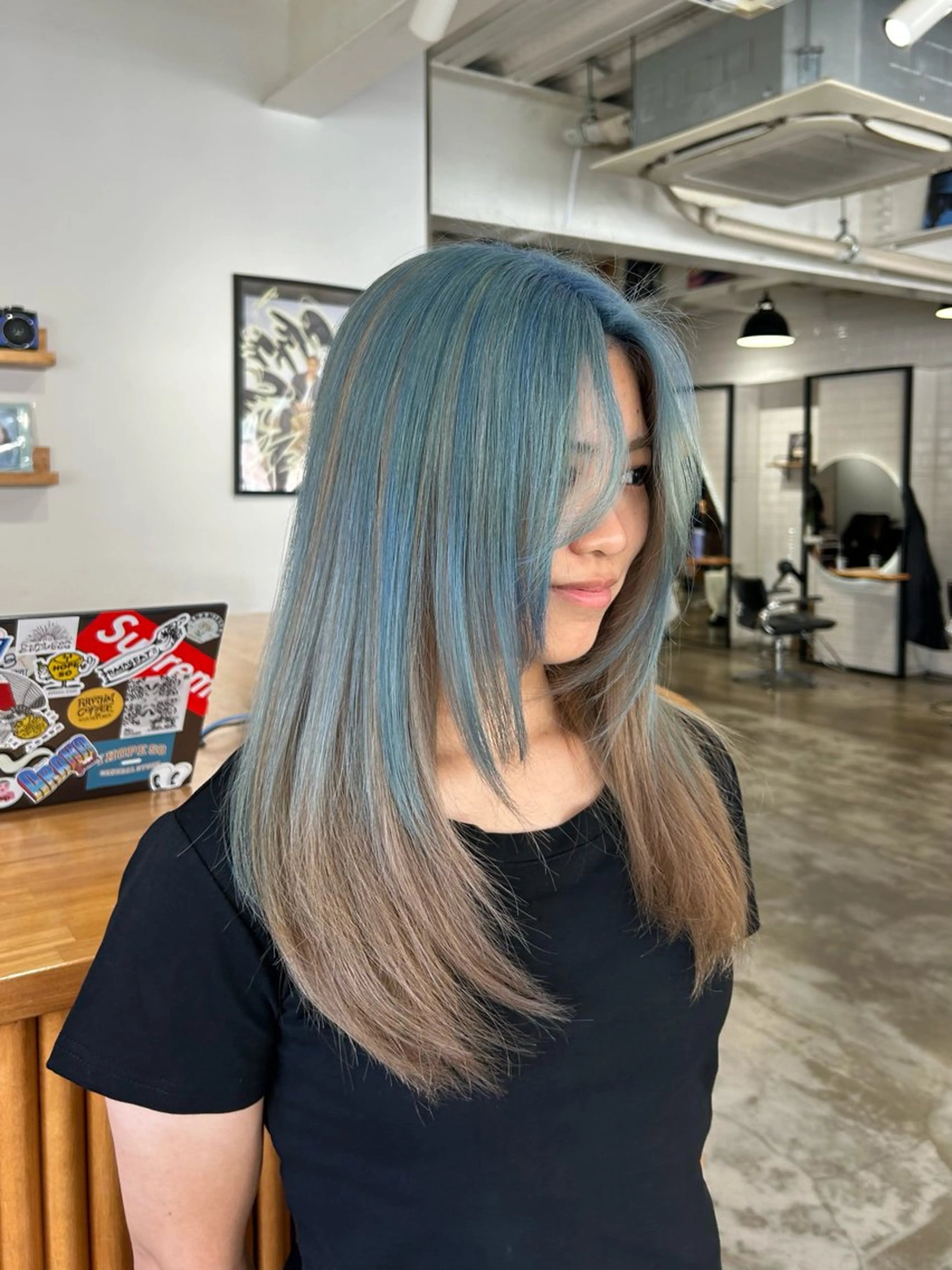 カラー AOI✖️ BY MY SIDEのヘアスタイル