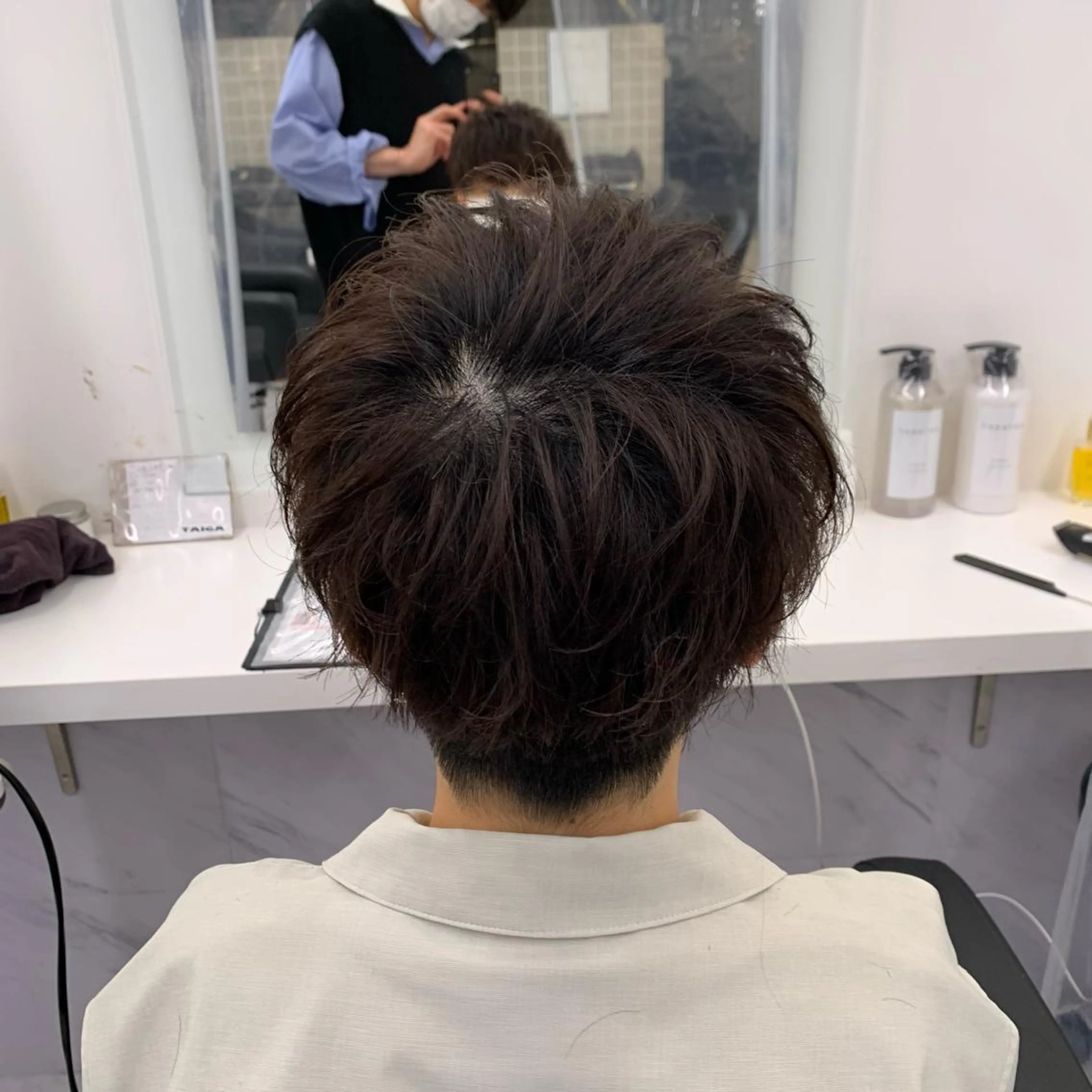 ショート カラー パーマ メンズ メンズパーマ特化 TAIGAのヘアスタイル