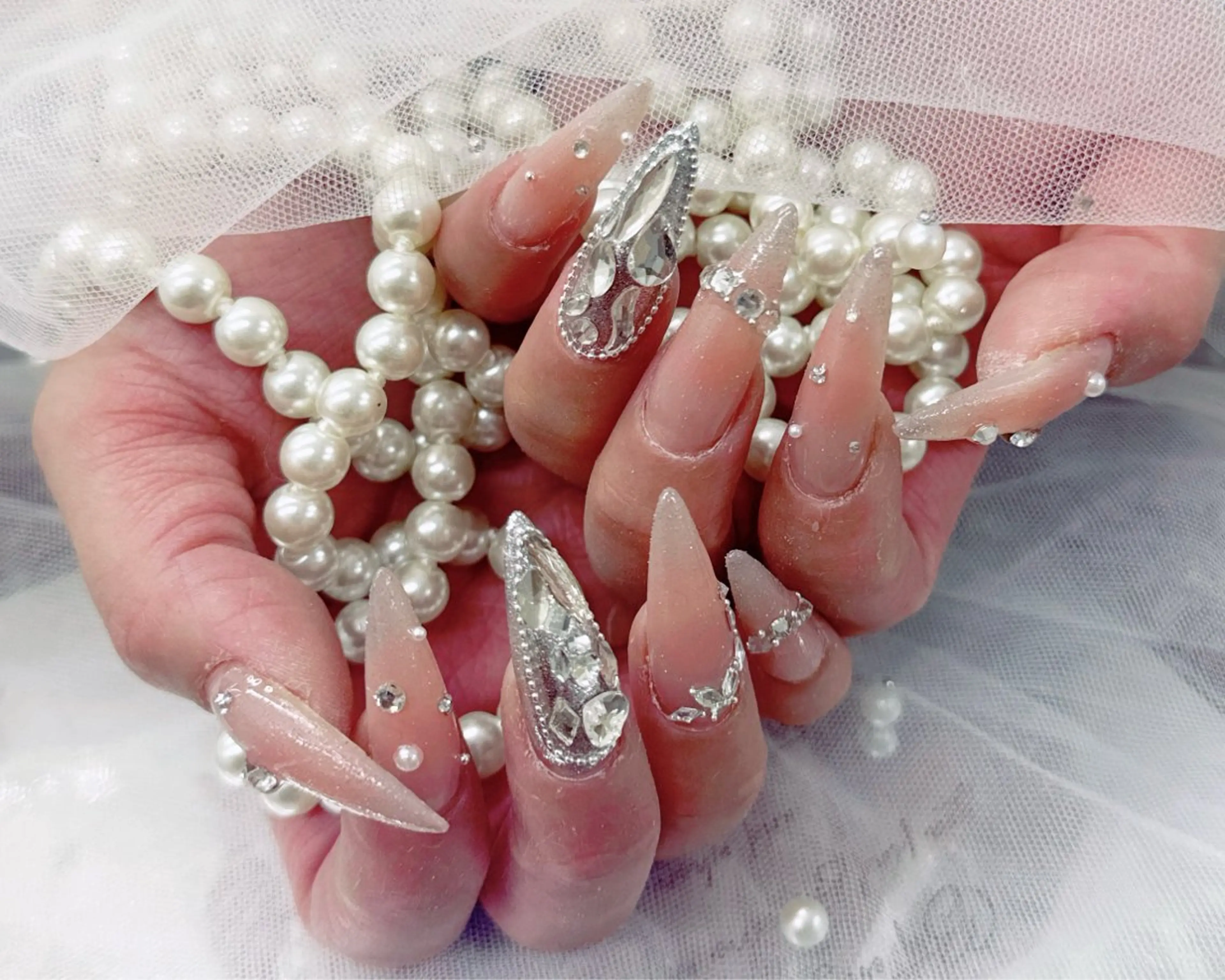 ネイル フレンチネイル ハート 韓国ネイル マグネットネイル マグネットフレンチ ハンドネイル ネイルサロン lotusのネイルデザイン