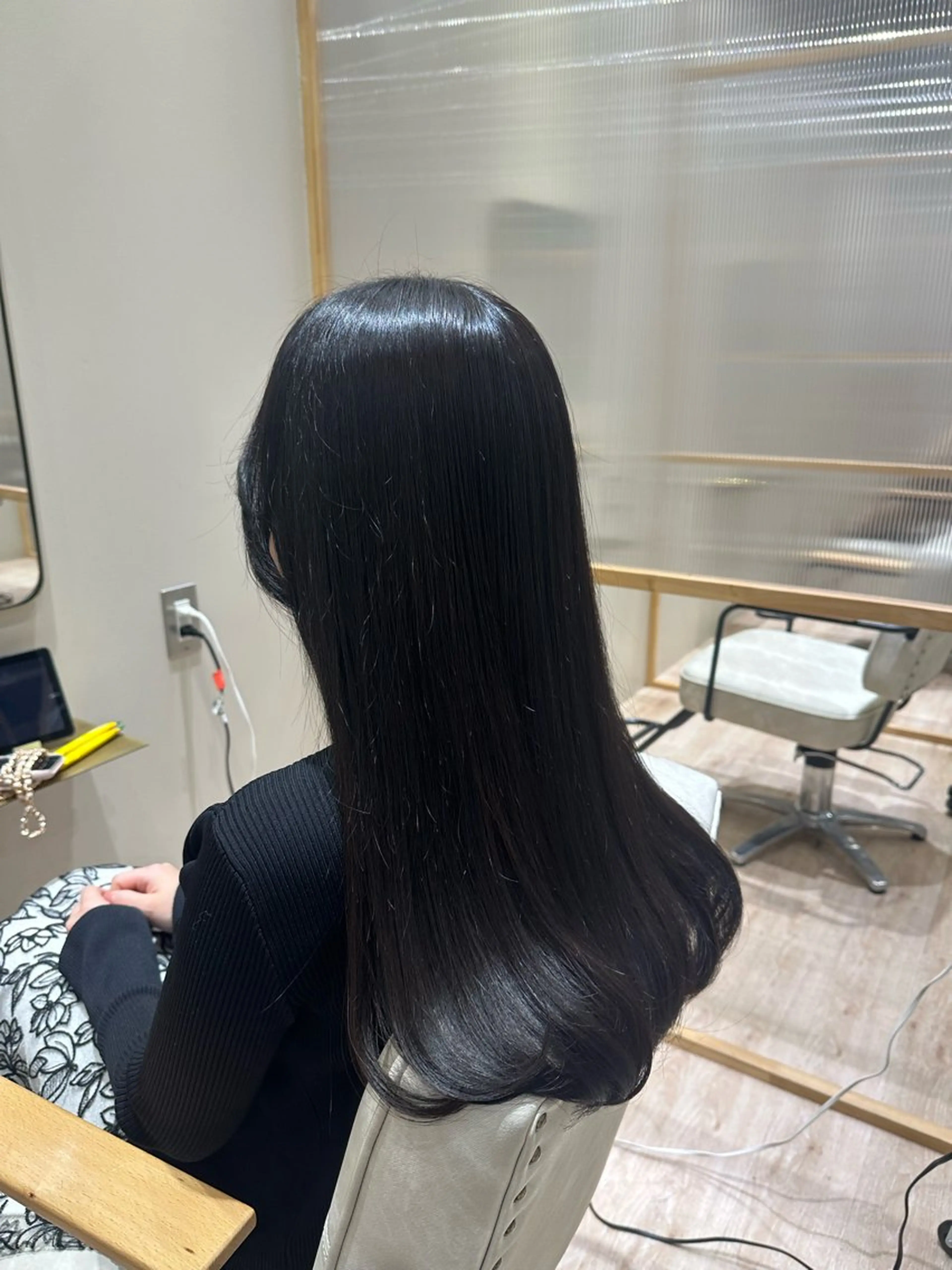 ロング 中村 友莉夏のヘアスタイル