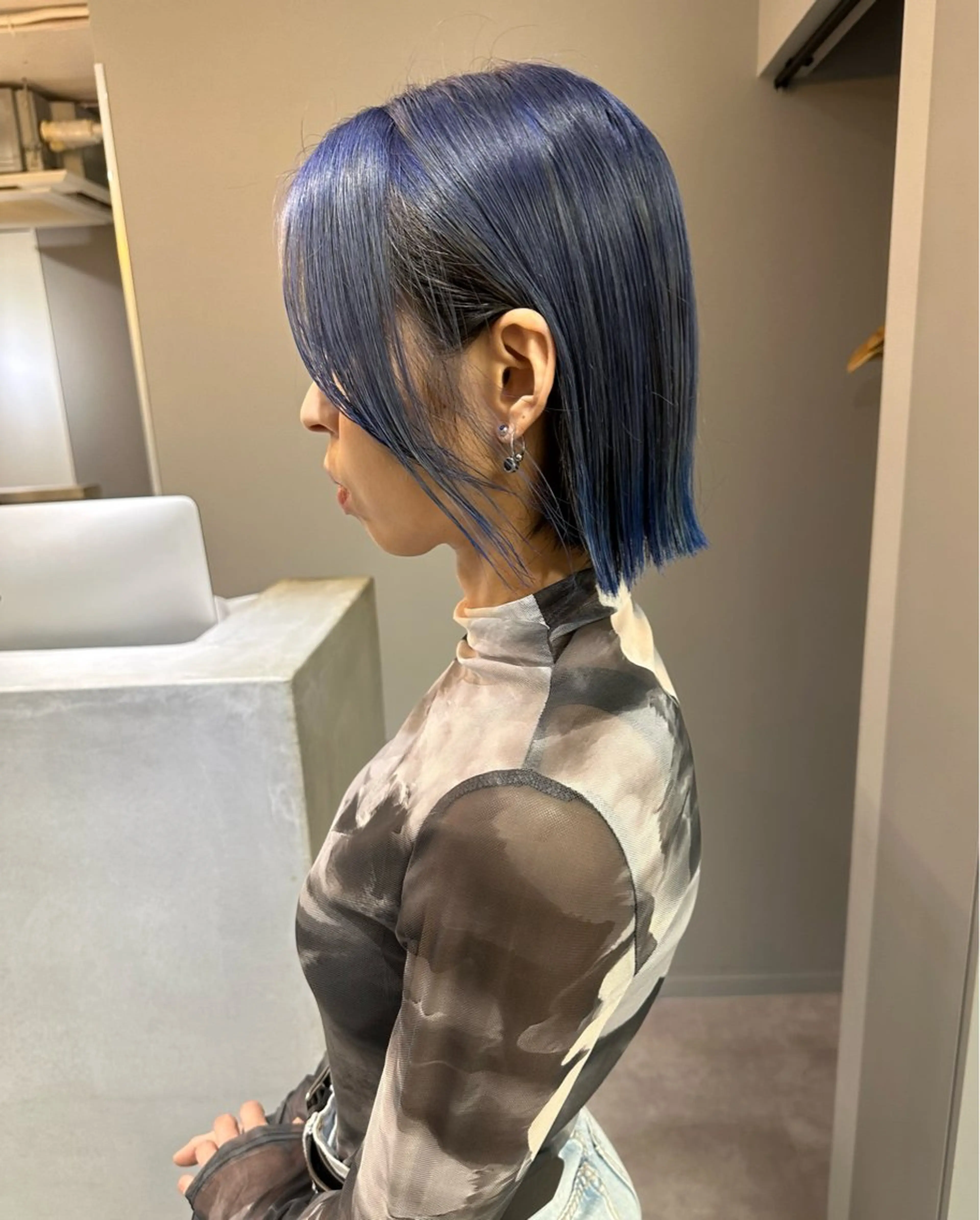 ショート カラー ブリーチ ブルーカラー ハイトーンカラー ネイビーカラー ボブ ヘアカラー トリートメント ACRO梅田【アクロ】所属・美髪矯正・レイヤー 倉友哉のヘアスタイル