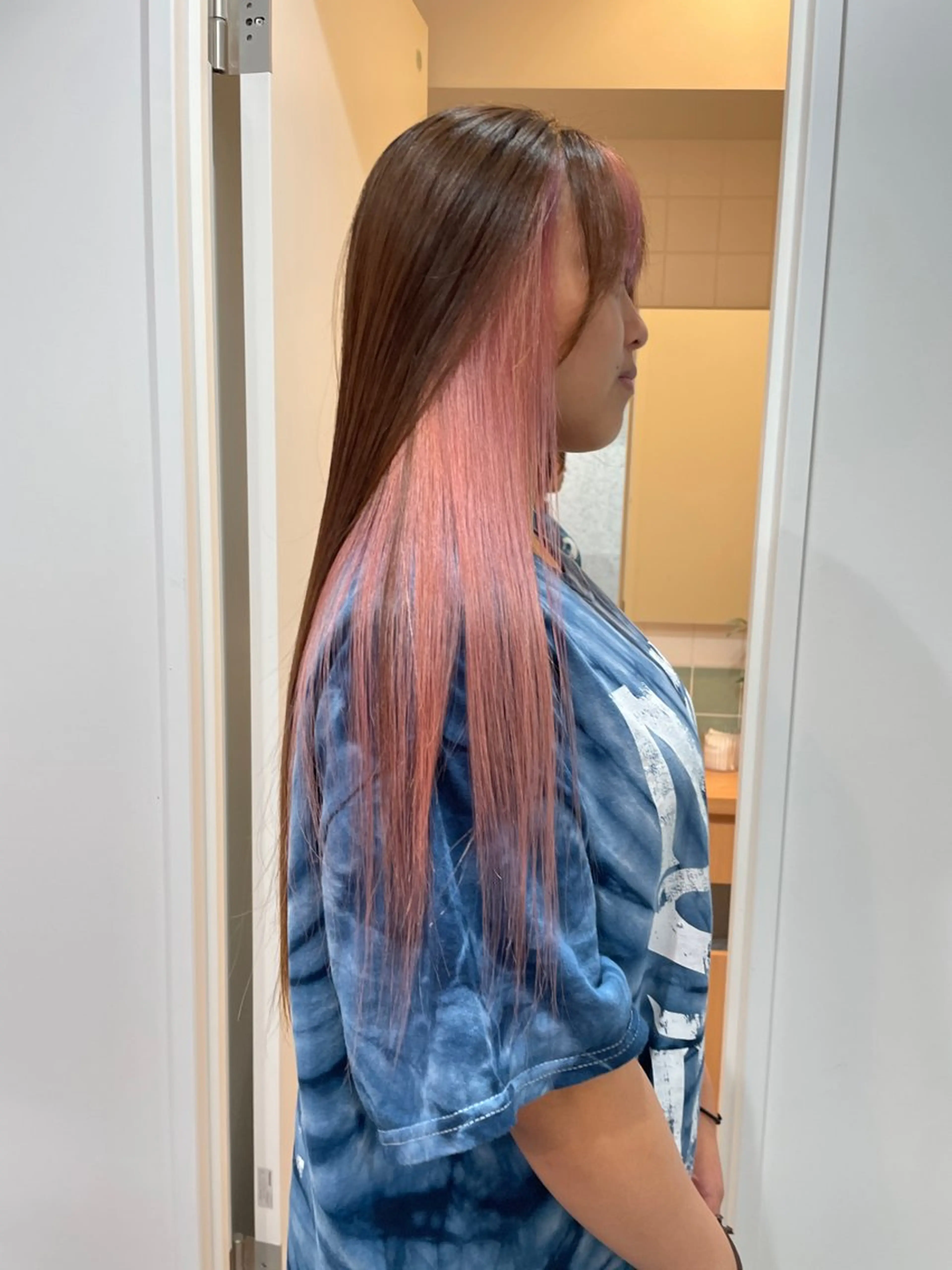 ロング カラー 切りっぱなしボブ レイヤー/縮毛矯正のヘアスタイル