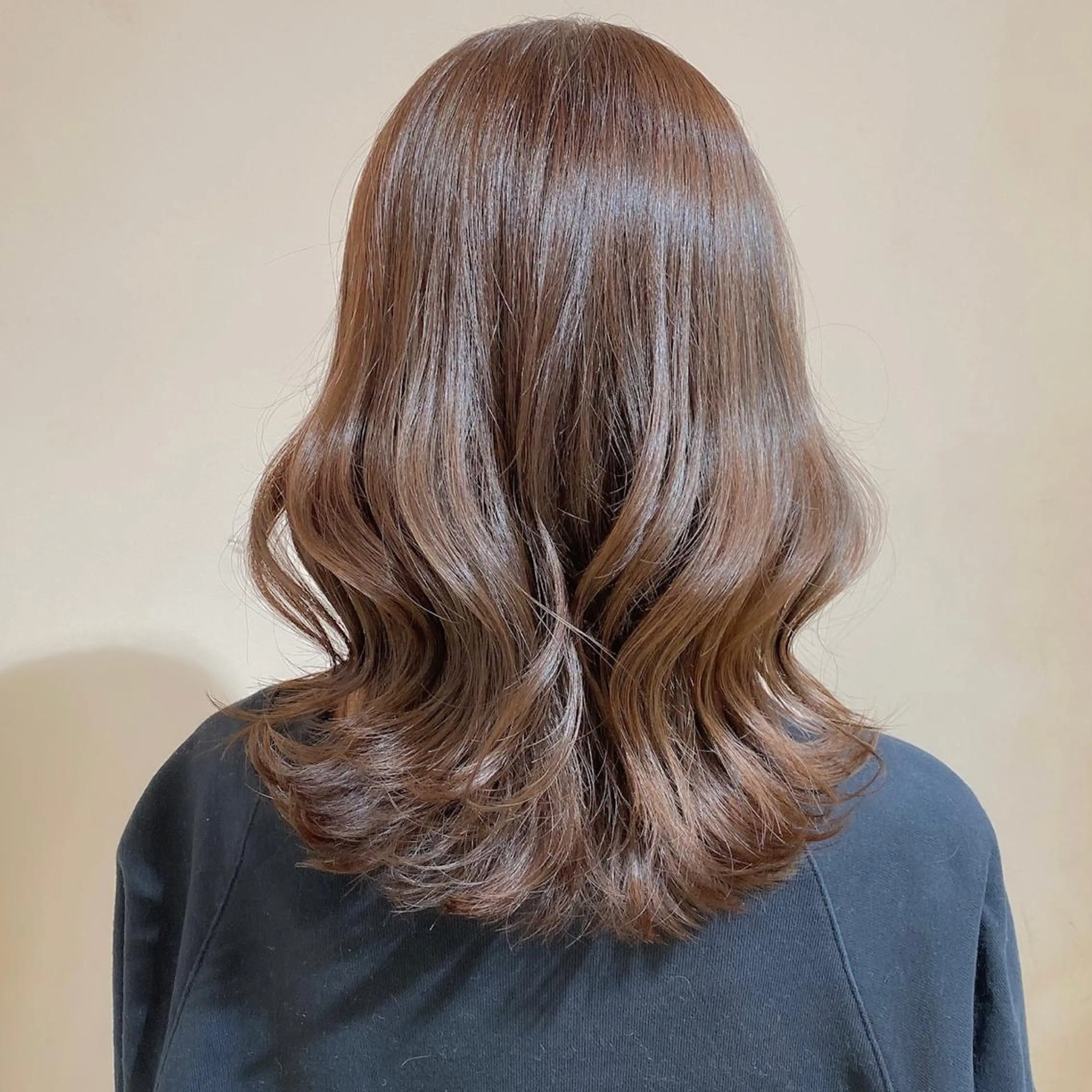 ミディアム カラー 顔まわりカット🌟 くびれヘア/寺門遥輝のヘアスタイル