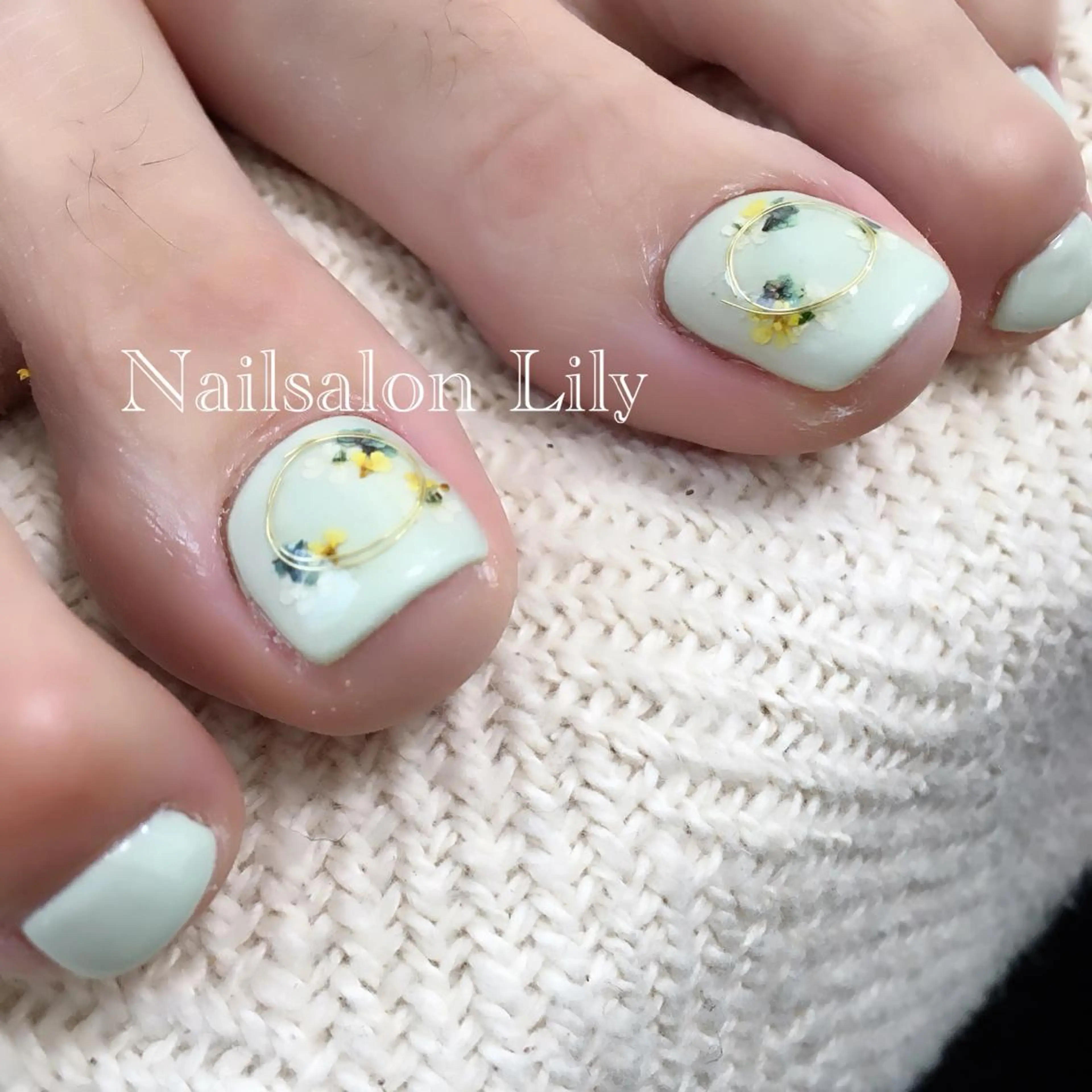 ネイル フットネイル Lily*nail 🌻Mii🌻のネイルデザイン
