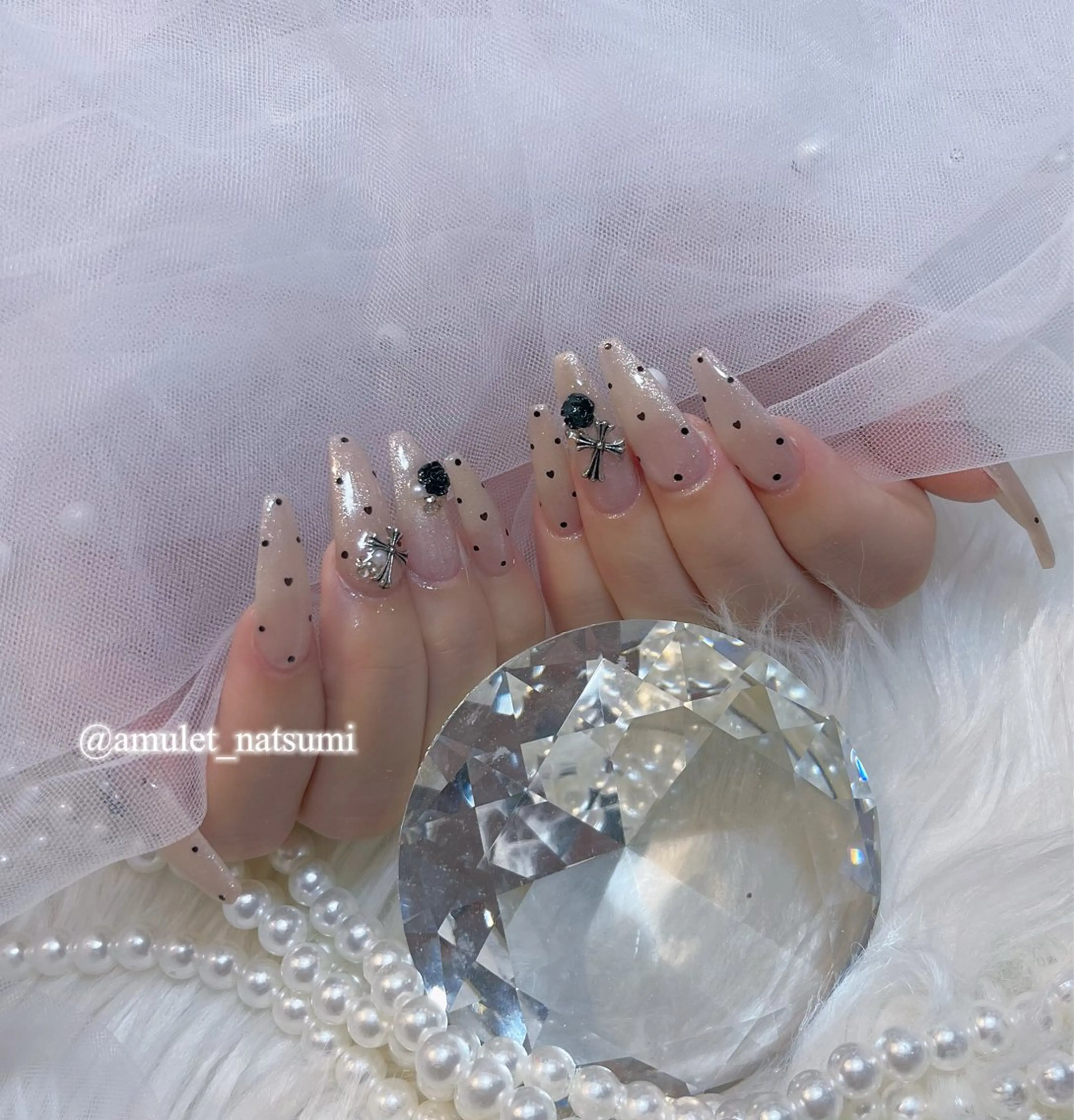 ネイル ドット amuletnail natsumiのネイルデザイン