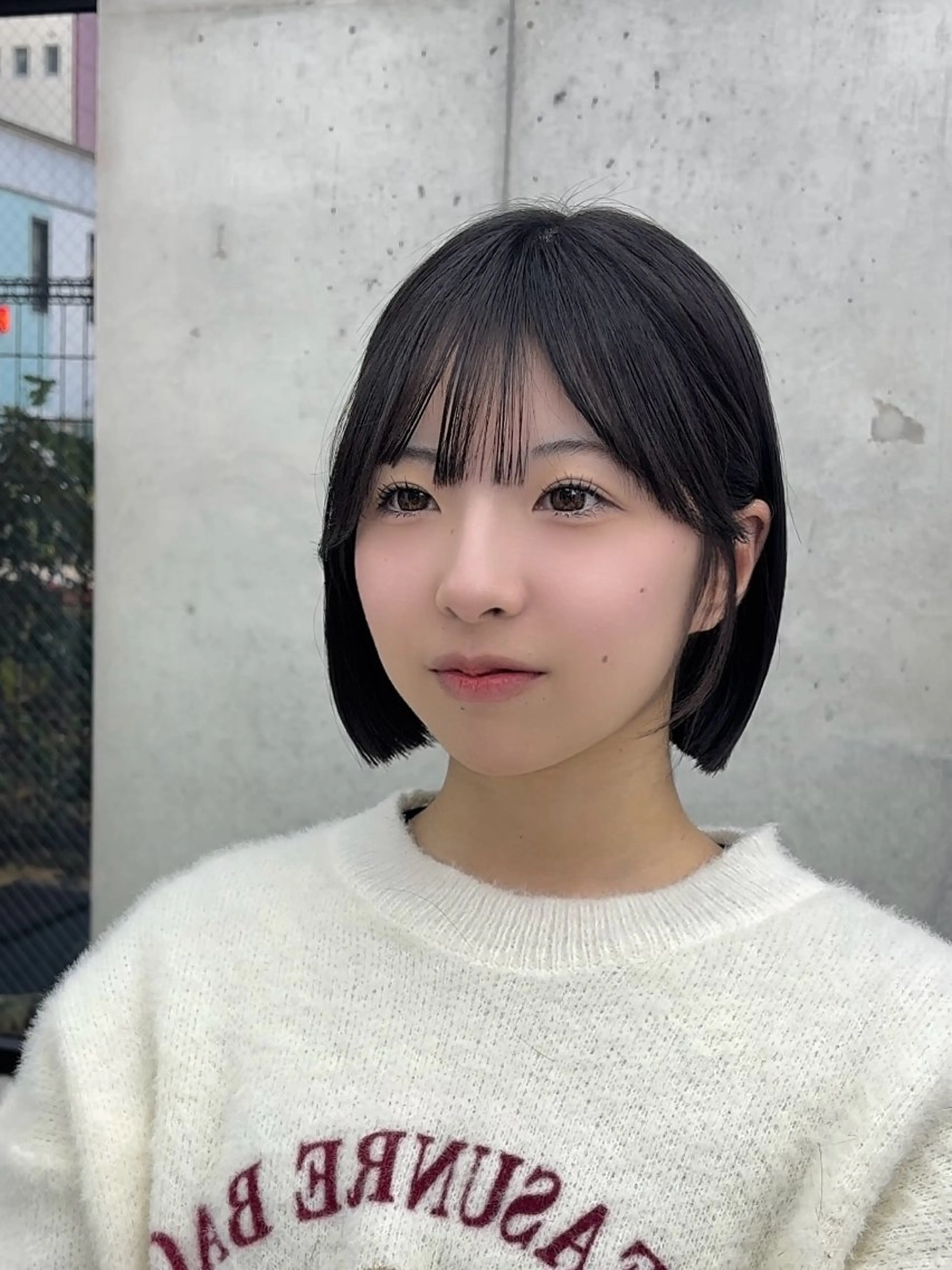 ショート mei / レイヤー 顔まわり 🤍のヘアスタイル