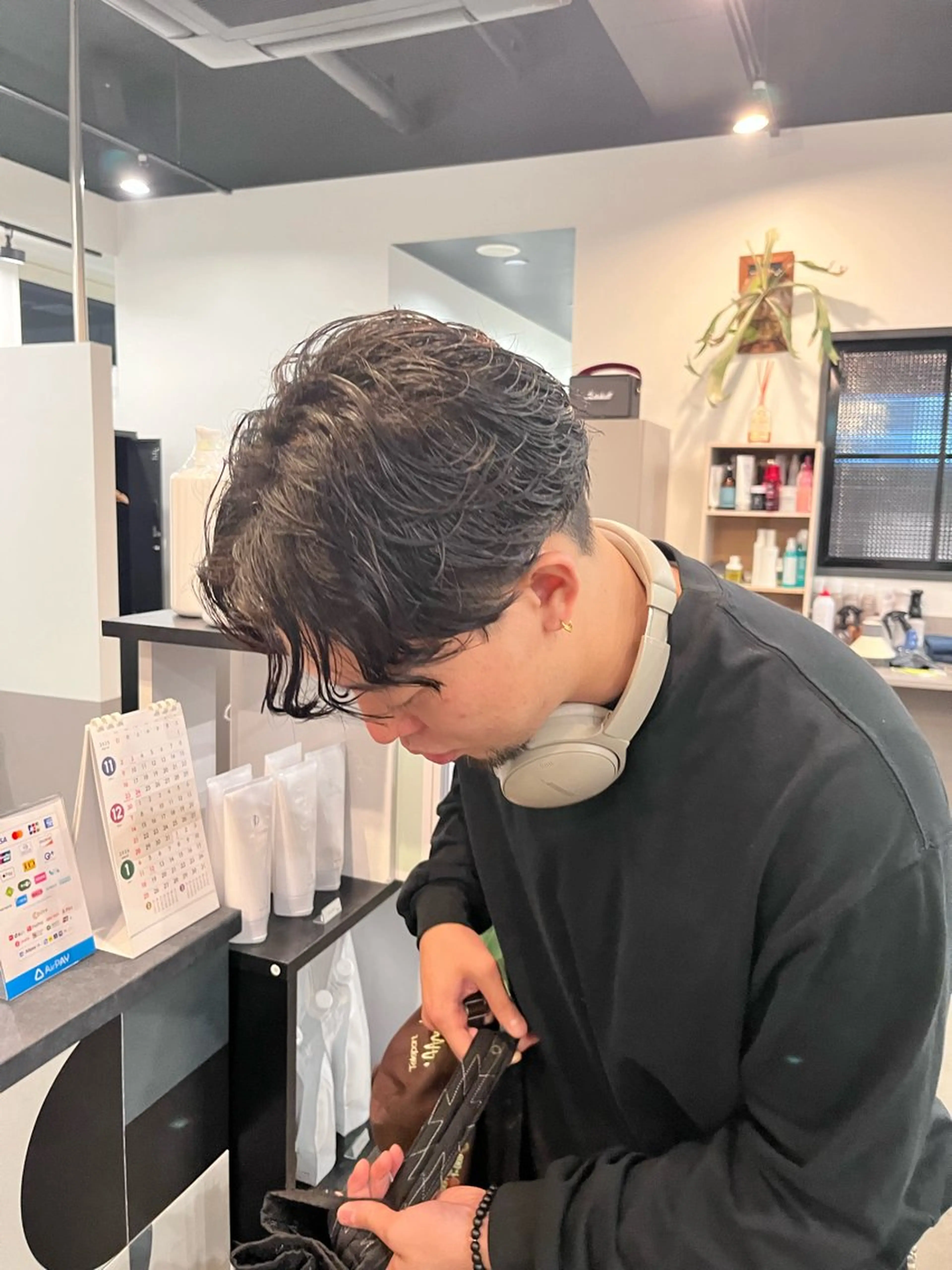 ショート パーマ メンズ センターパート メンズパーマ 刈り上げ カット パーマ トリートメント dogstar小林諒 パーマ/レイヤーのヘアスタイル