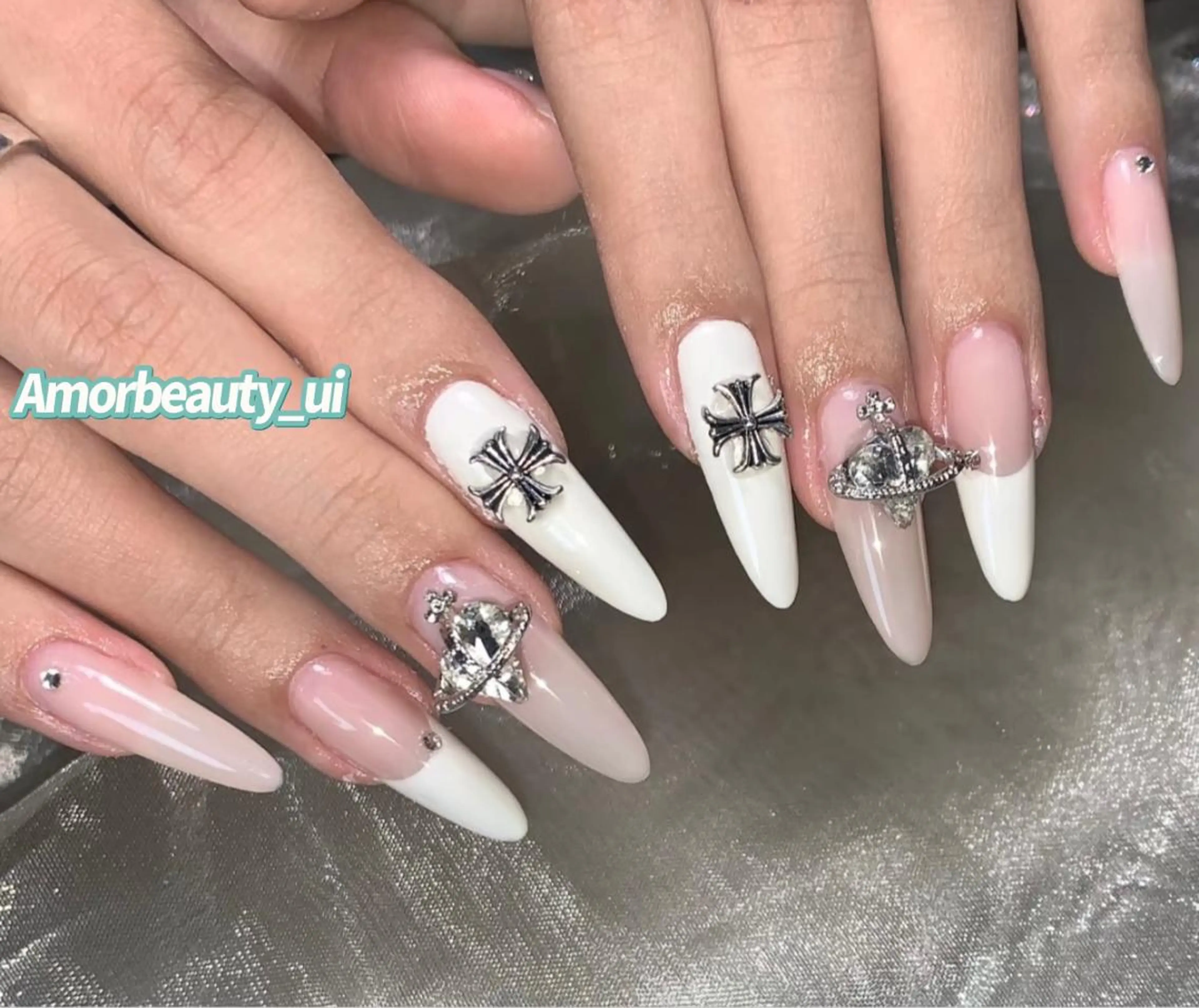 ネイル ハンドネイル ハンドケア Ui_Amor (パラジェル)のネイルデザイン