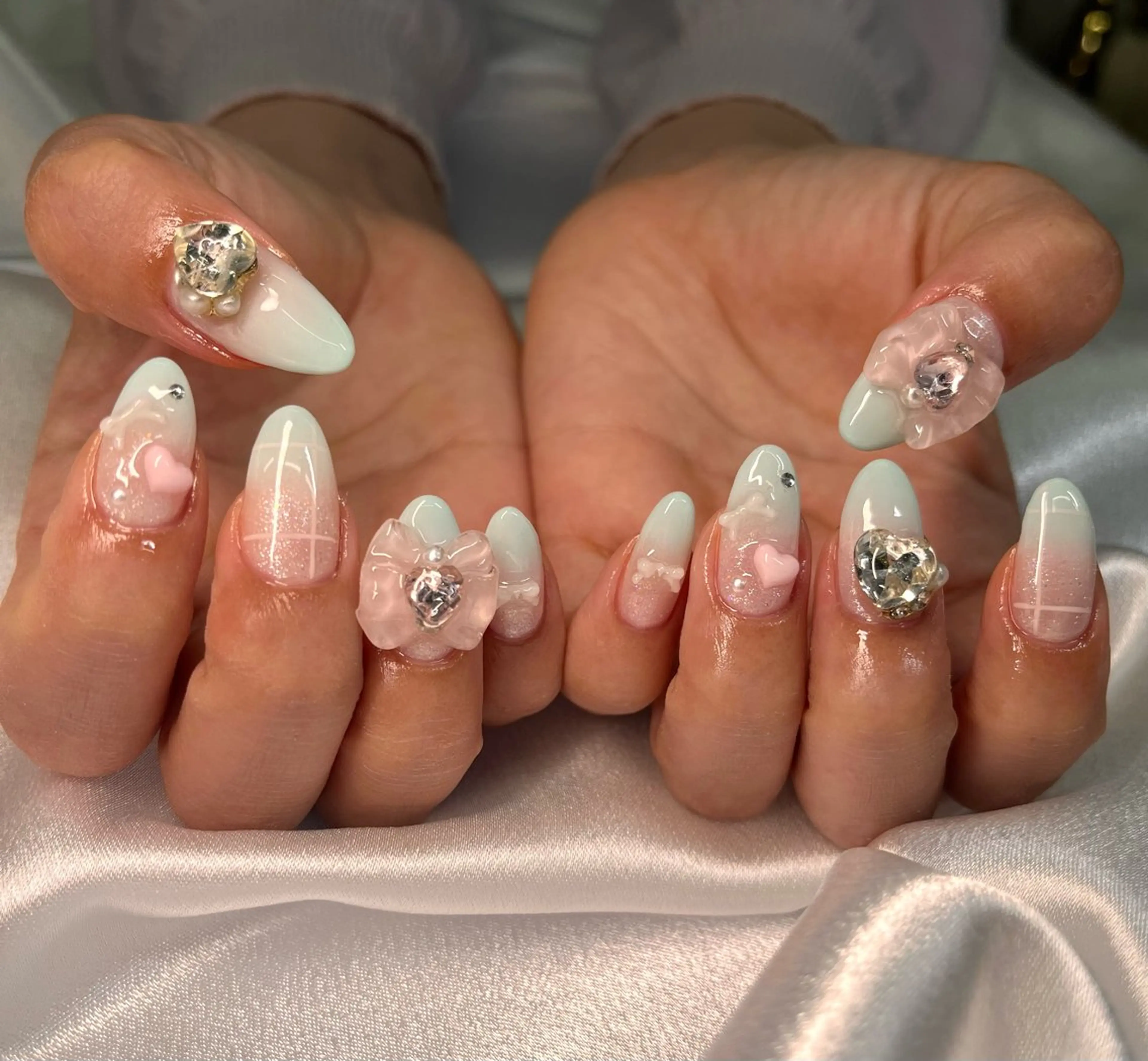セミロング ハンドネイル フットネイル Silent 話さないネイルサロンのネイルデザイン
