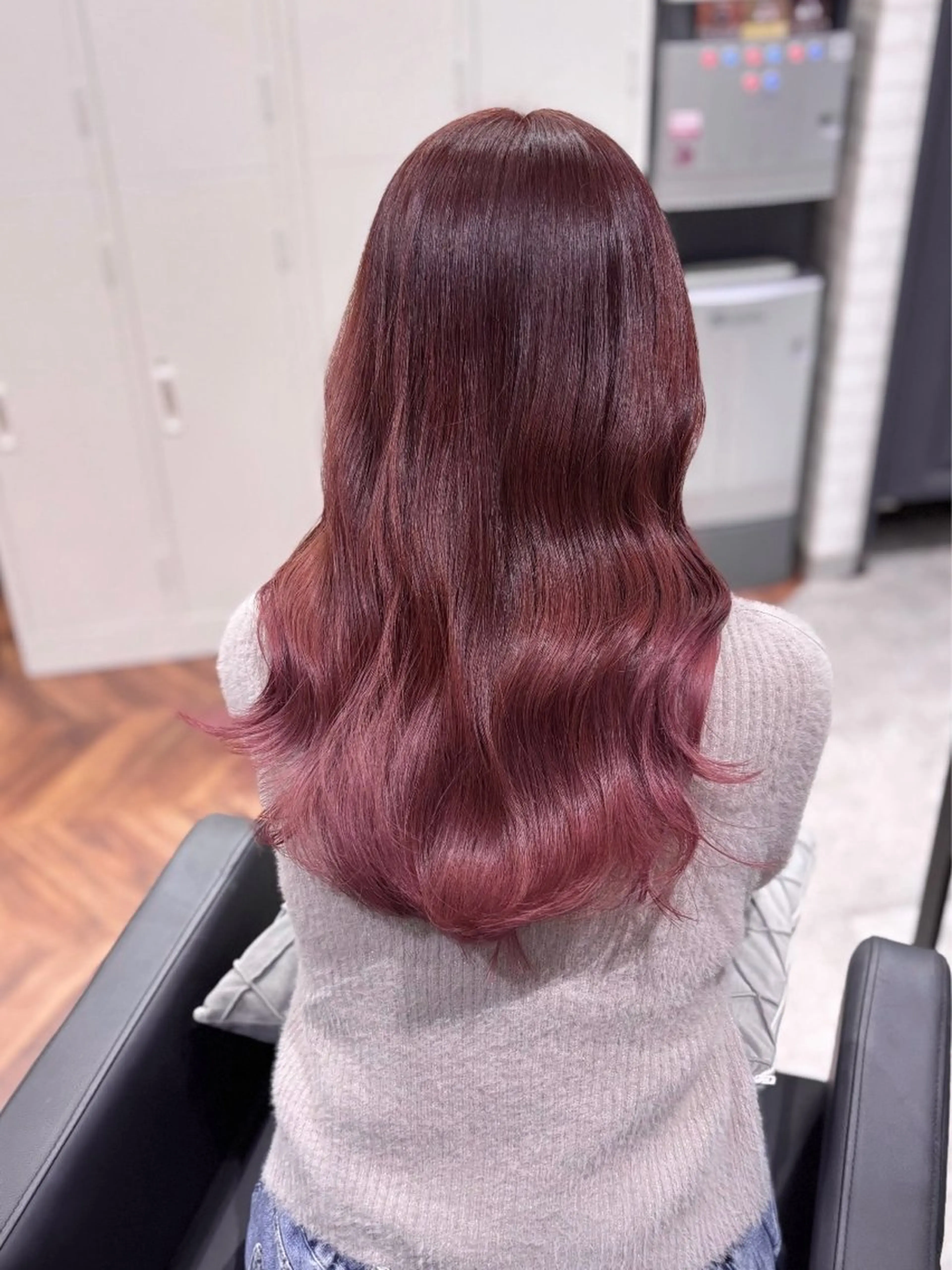ミディアム カラー グラデーションカラー ピンクカラー ヘアカラー トリートメント 詩乃🎀ピンク 暖色系🫧レイヤーのヘアスタイル