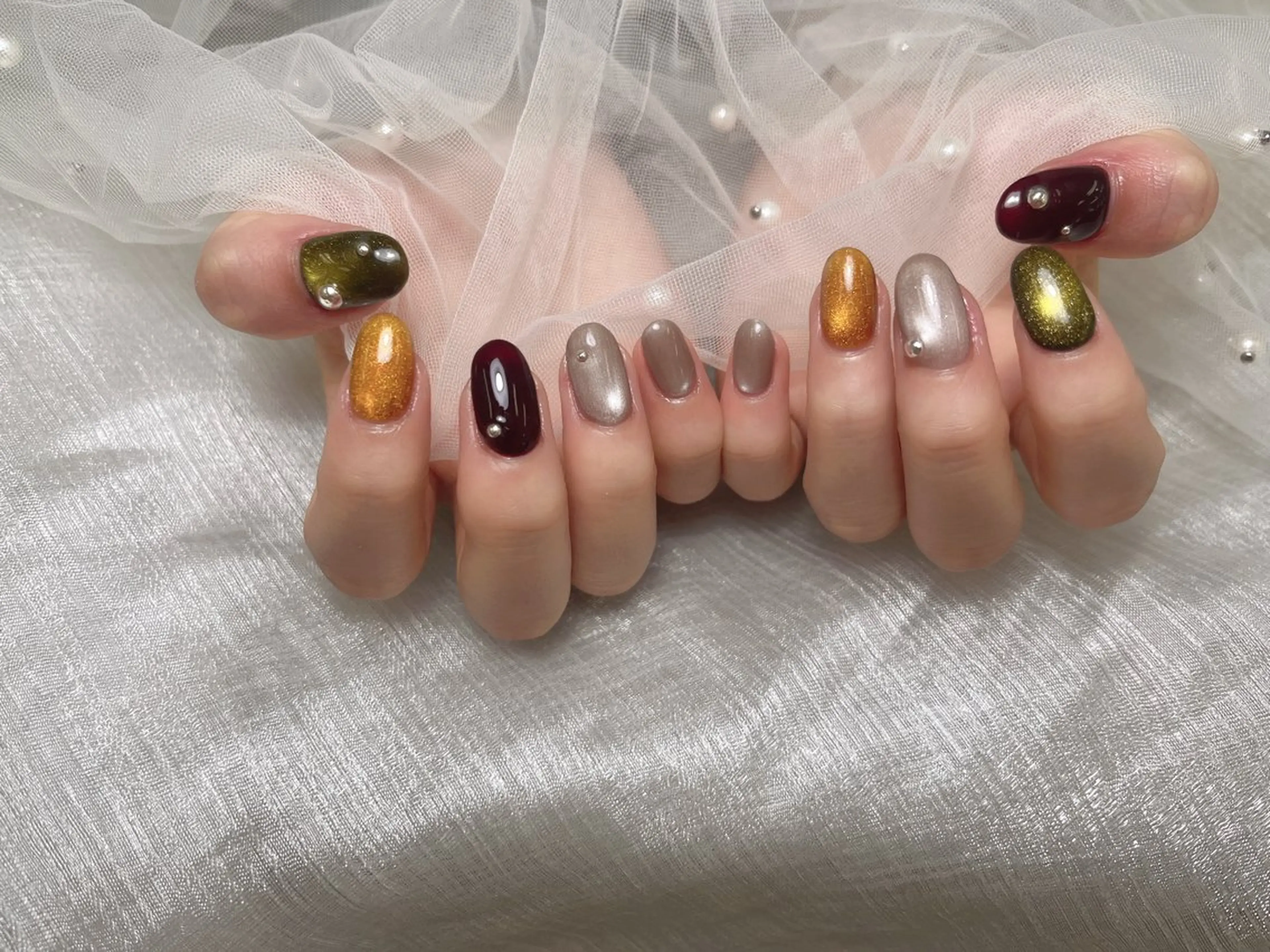 ネイル 持ち込み RUBYネイルサロン 9Caratsのネイルデザイン