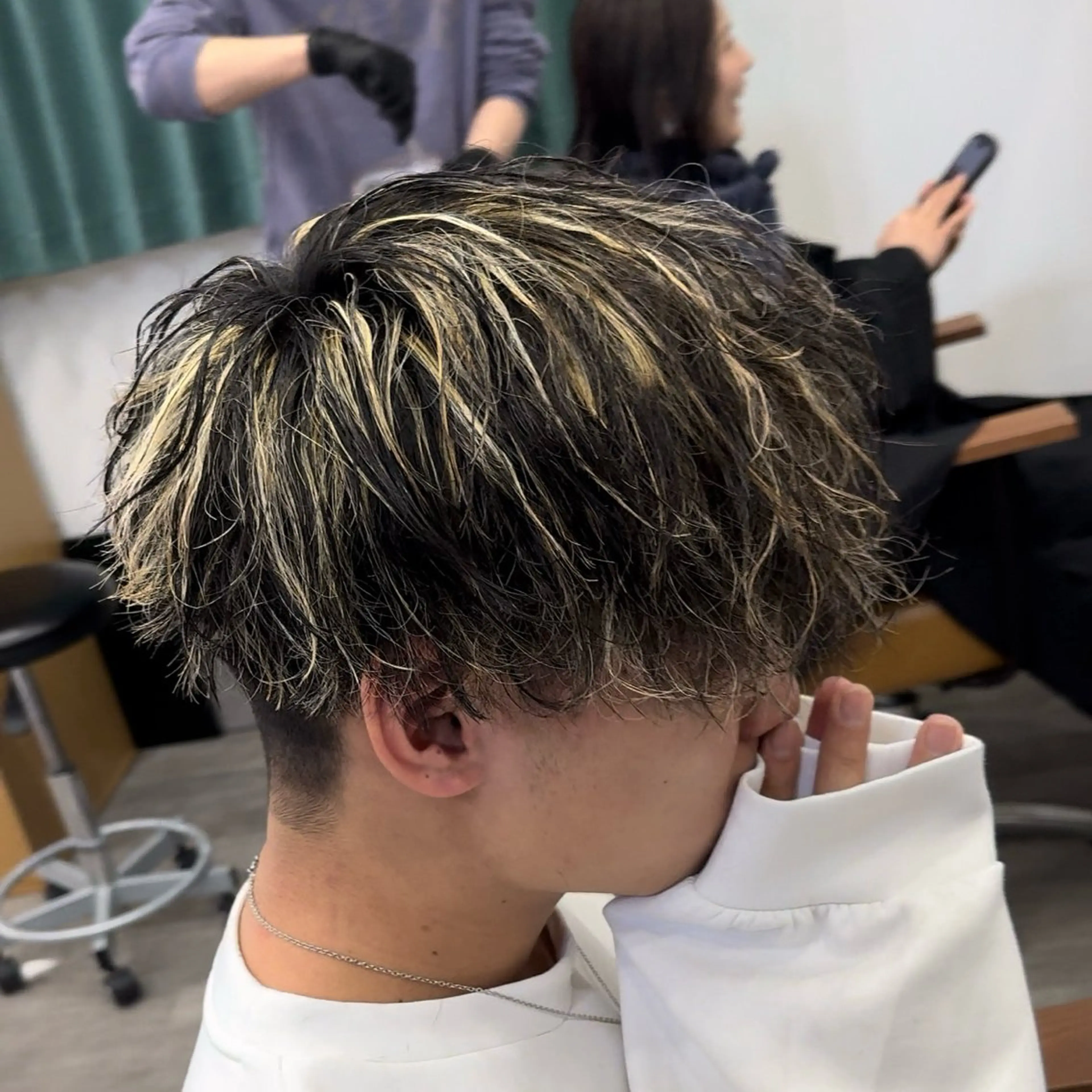 ケアブリーチ使用☆ハイライト＋ケアカラー＋クイックトリートメントの写真