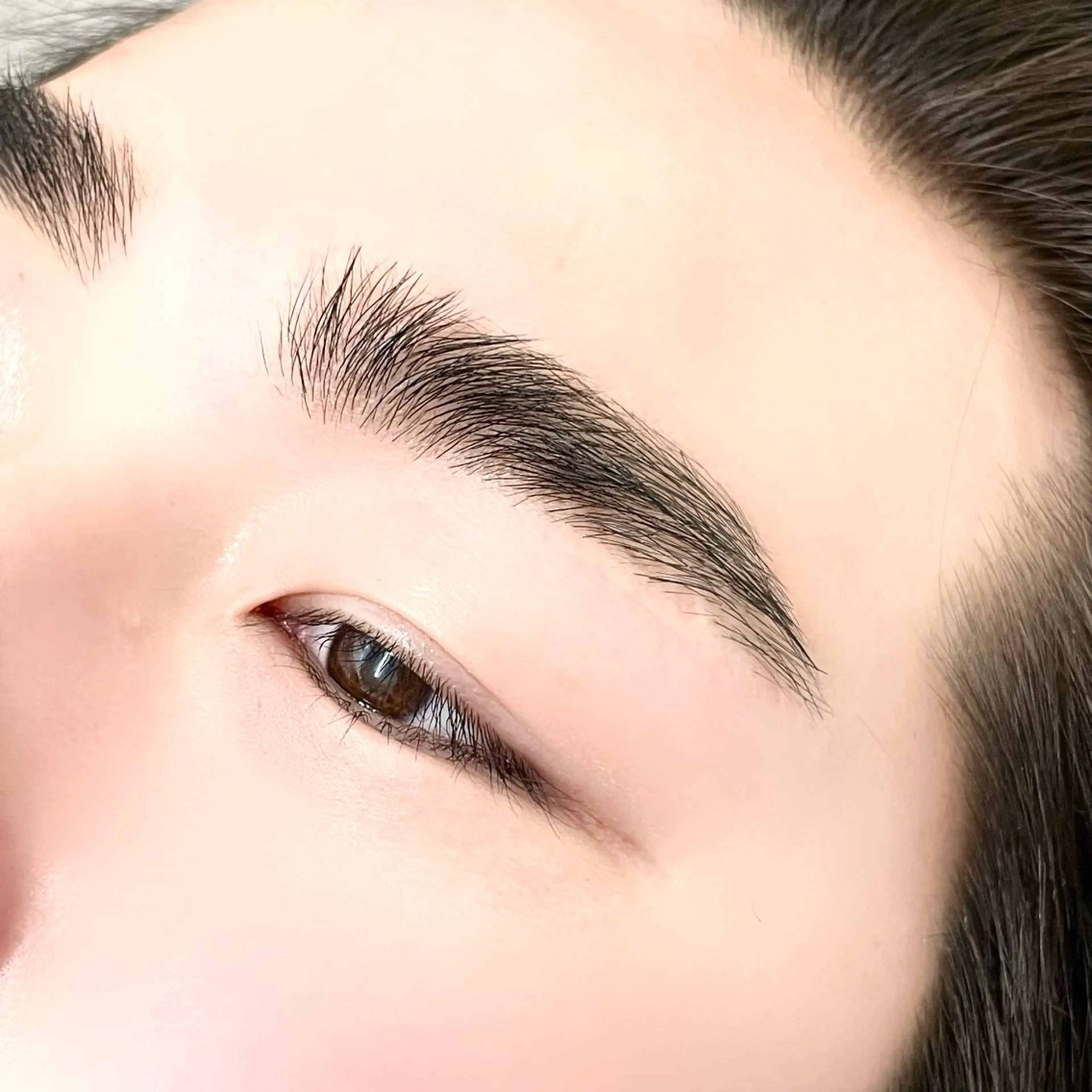 アイブロウ ワックス脱毛 iolo京橋/ 砂濱の眉毛・アイブロウイメージ