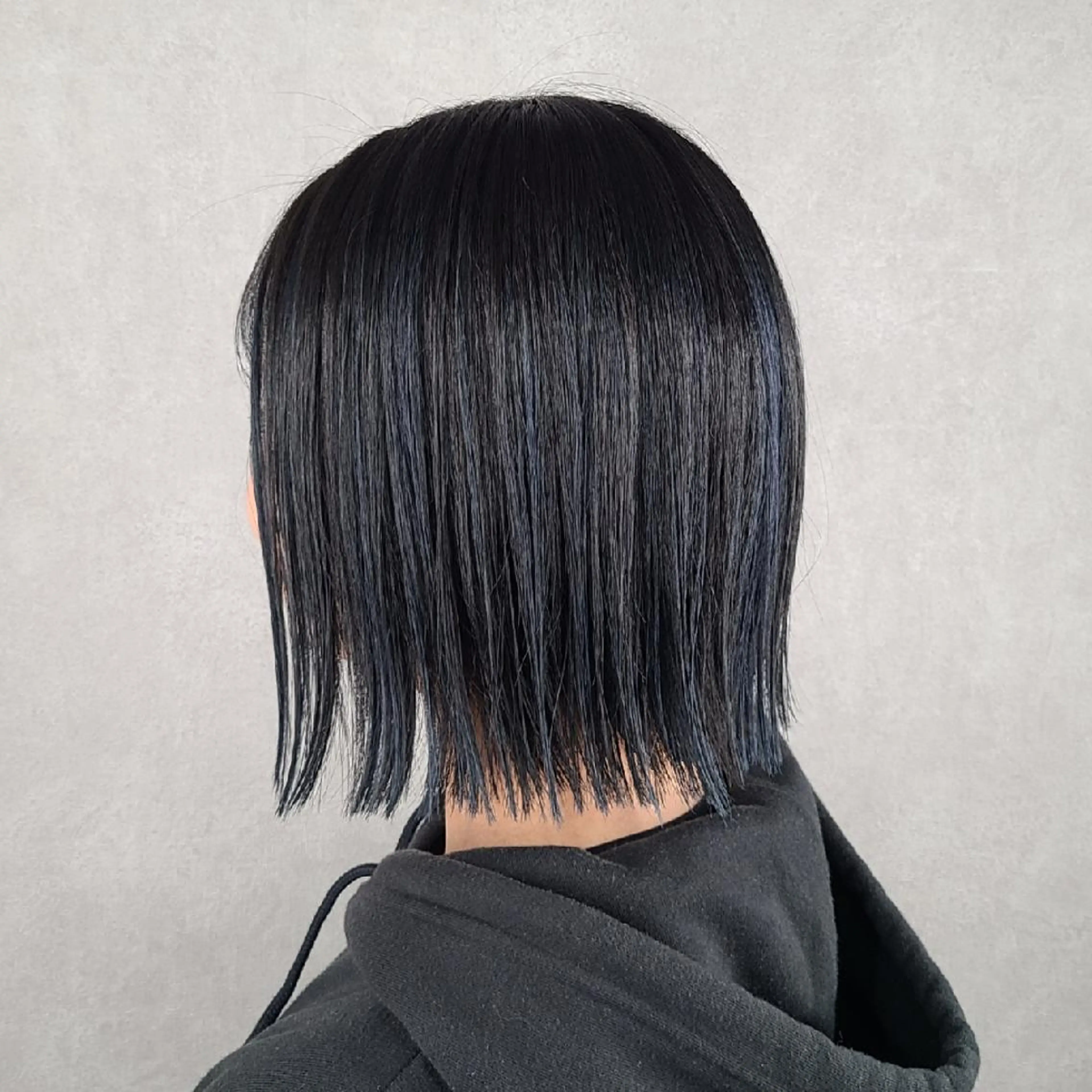 ショート カラー ブルーカラー ハイライトカラー ネイビーカラー ハイライト カット グラデ❣️インナー 派手髪Fumiyoのヘアスタイル