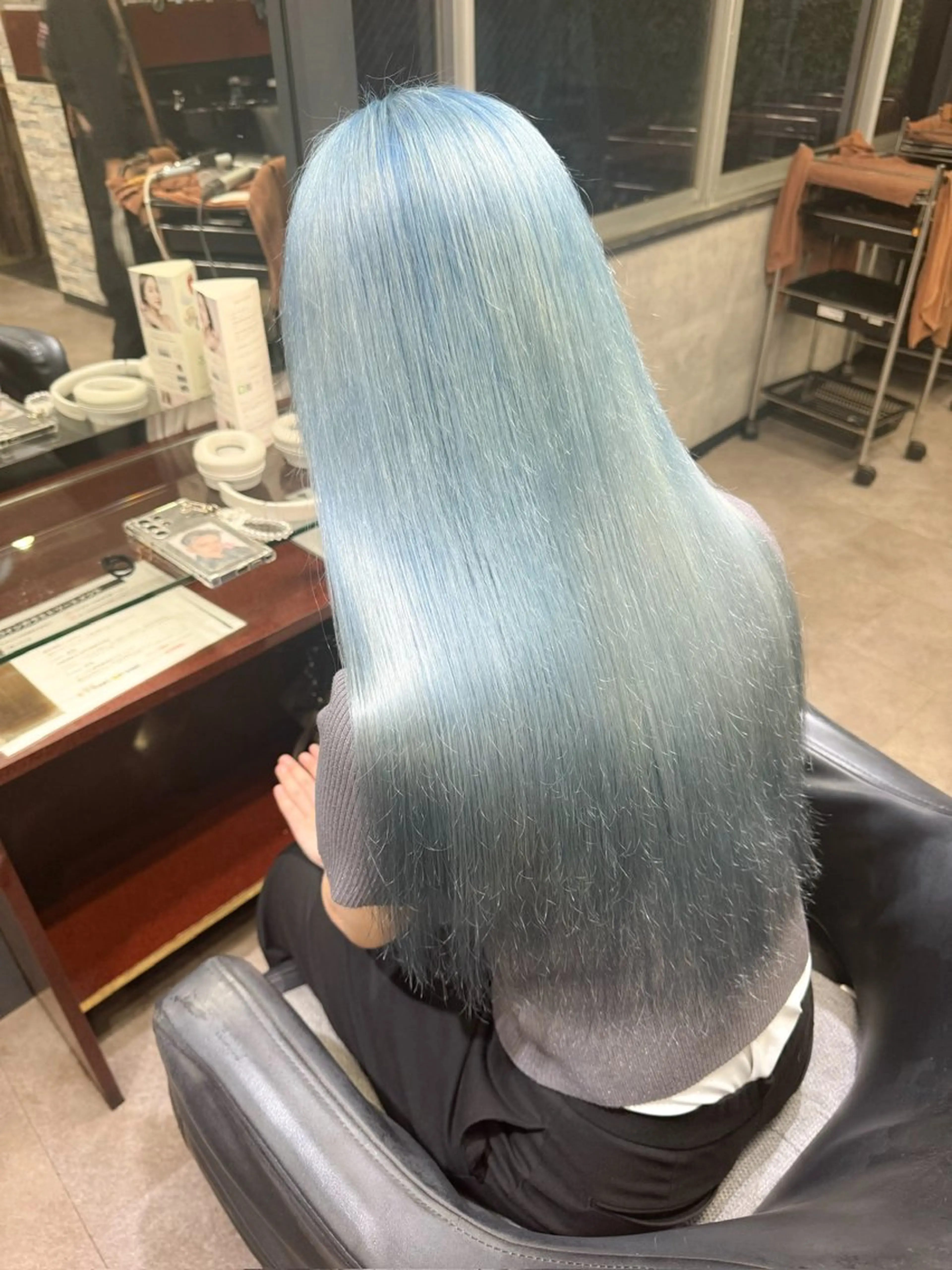 ロング カラー ヘアカラー トリートメント ハイトーンエクステ 🎩カズキ🎩のヘアスタイル