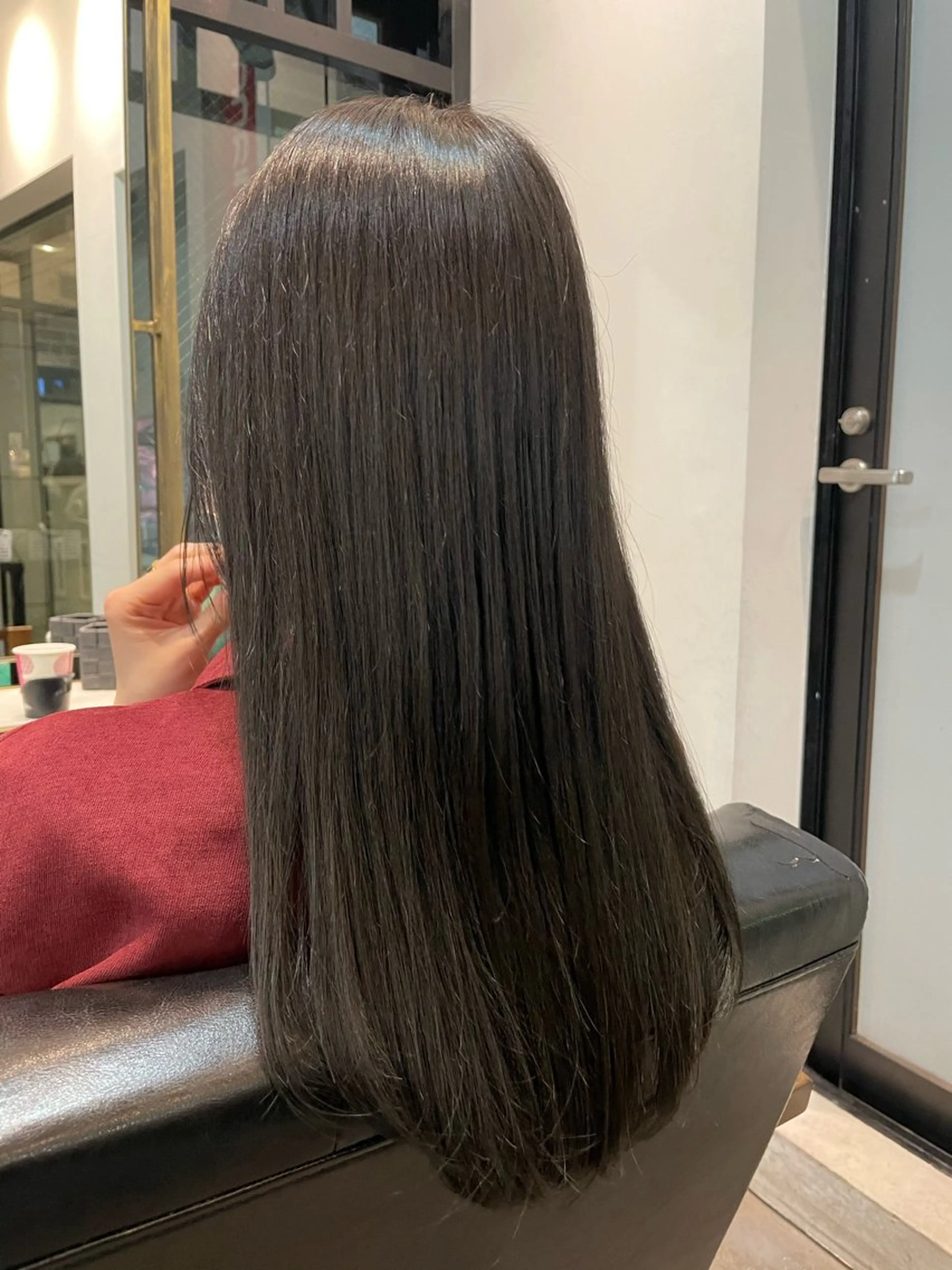 ロング カラー パーマ アッシュ オリーブアッシュ レイヤーカット ロング ストレートパーマ ヘアカラー 縮毛矯正 トリートメント ブリーチなし透明感 タケザワミキのヘアスタイル