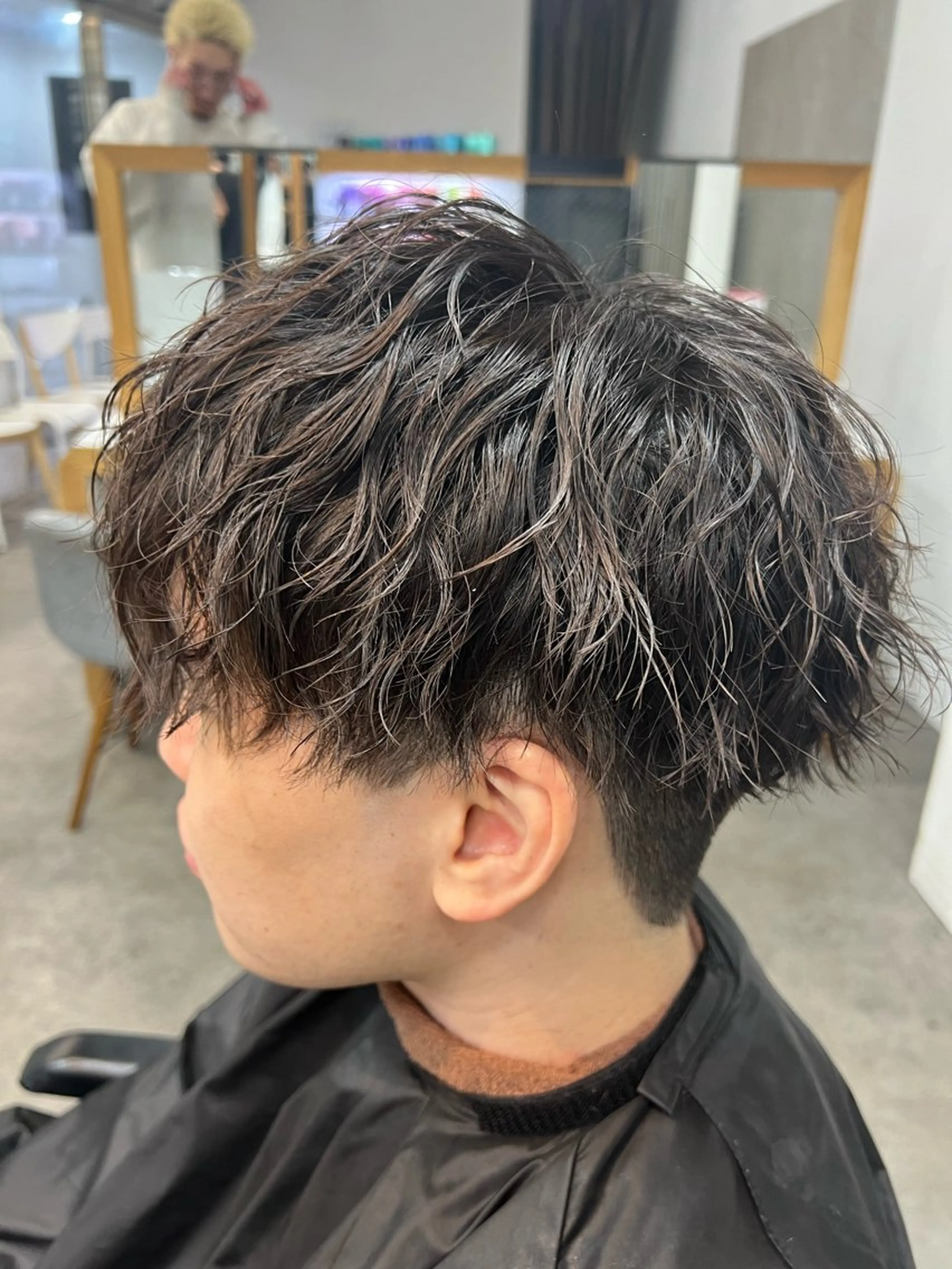 パーマ メンズ マッシュ メンズパーマ ツイストスパイラルパーマ 刈り上げ スパイラルパーマ 原宿 無料カット fifth イノウエのヘアスタイル