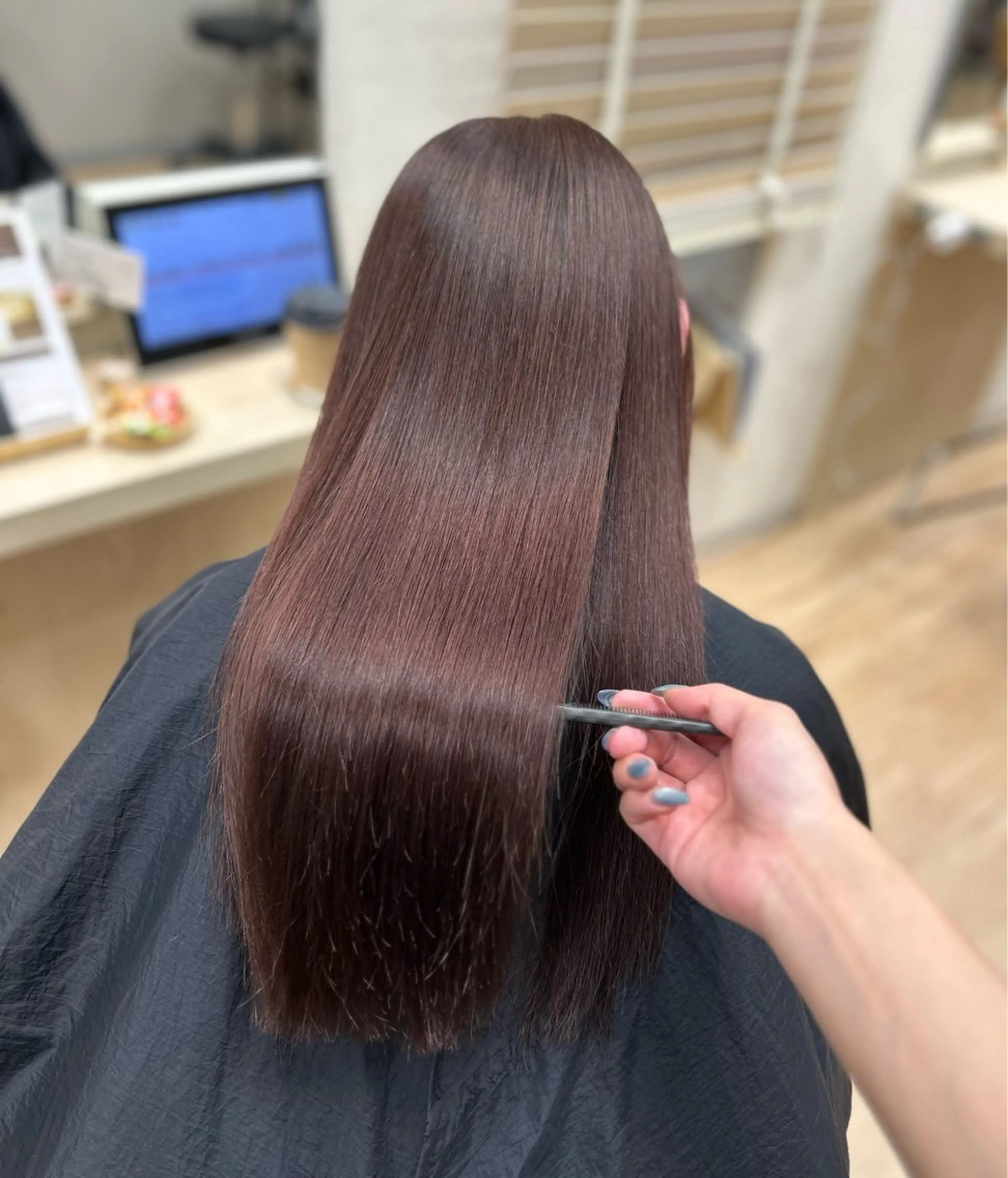 ロング カラー 小林 円香のヘアスタイル