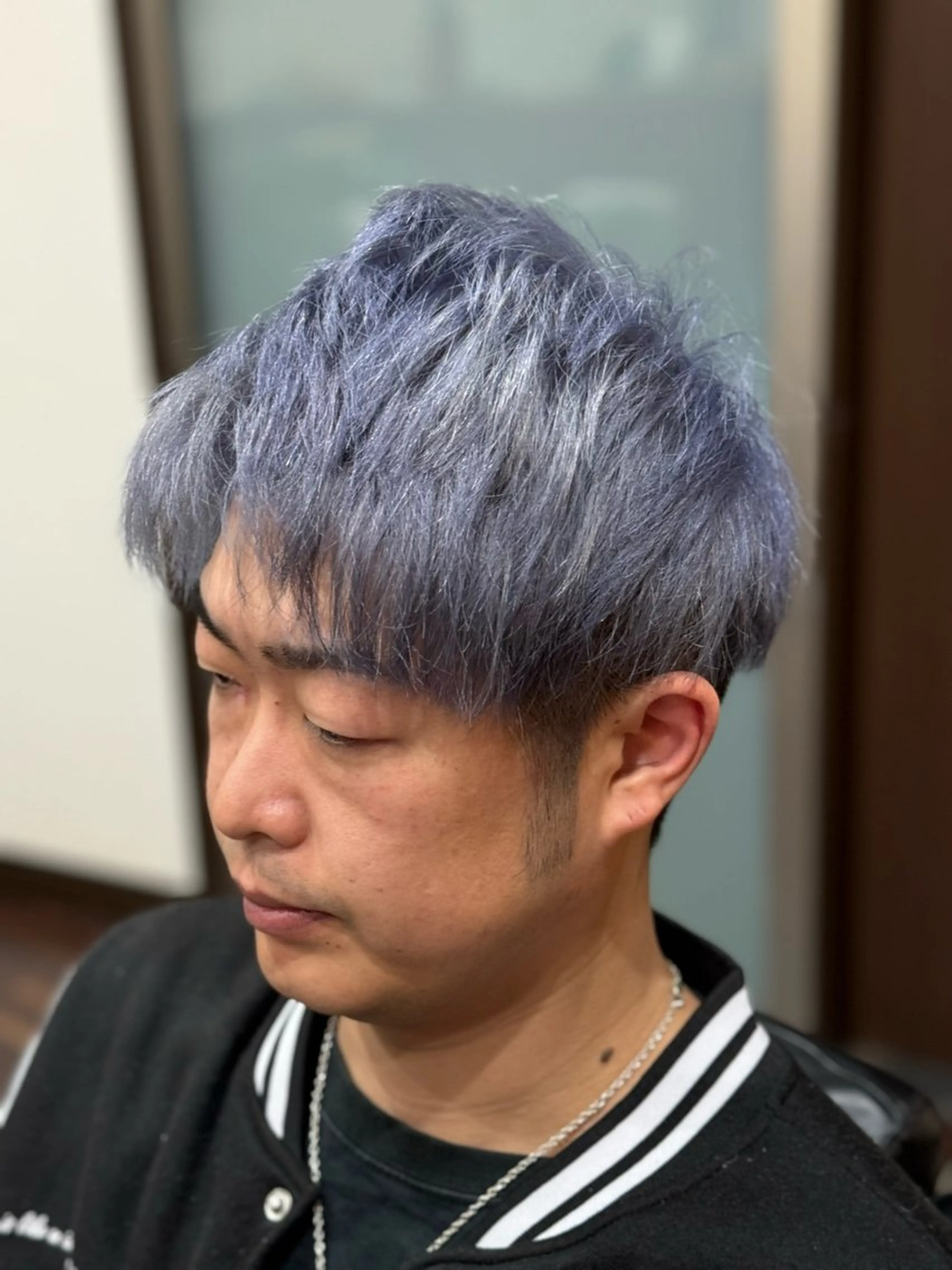 ショート カラー メンズ メンズブリーチ メンズハイトーン マッシュ ブリーチ 透明感カラー 早川 太貴のヘアスタイル