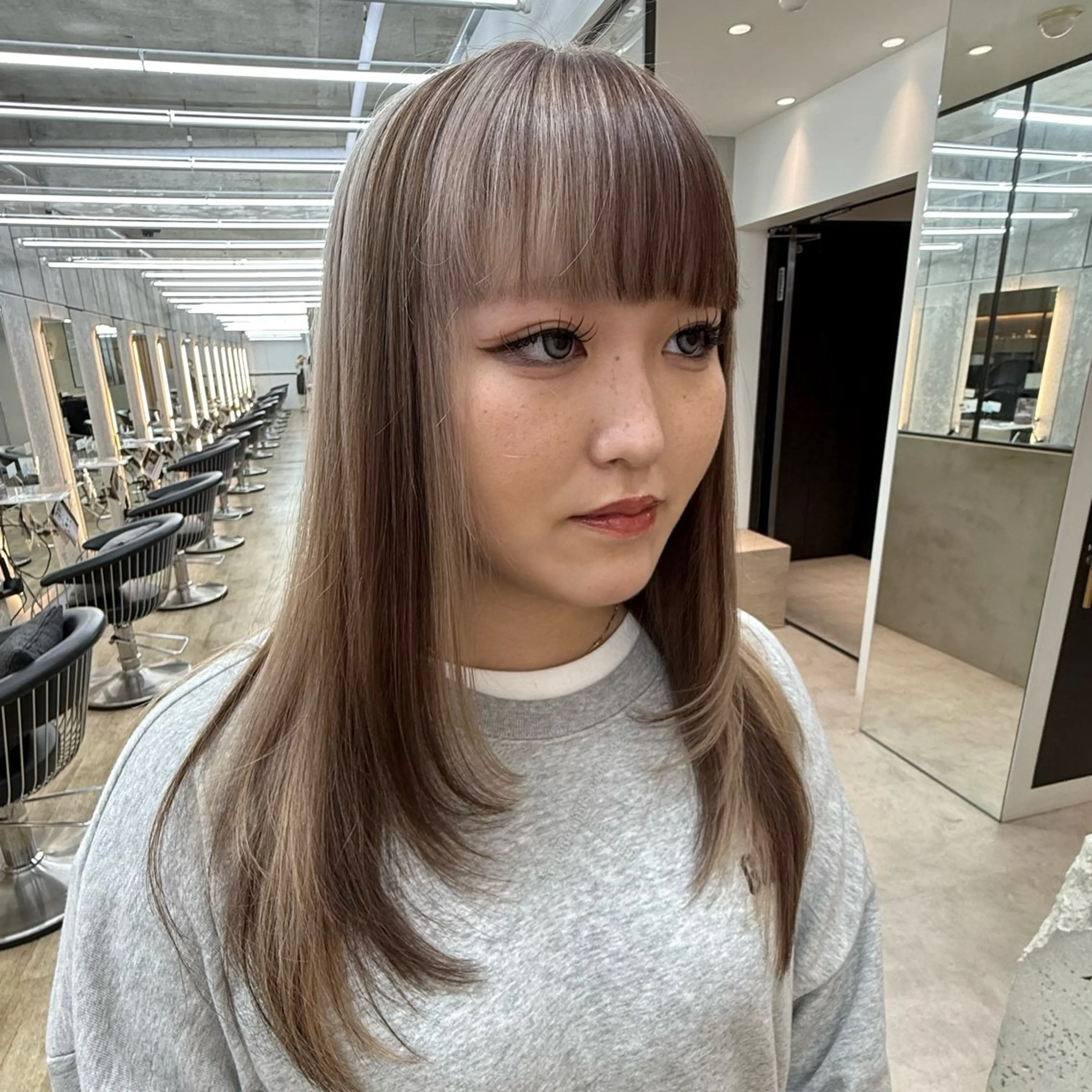 セミロング カット ヘアカラー トリートメント ♥️ブリーチ/ボブ/ レイヤー♥️maiのヘアスタイル